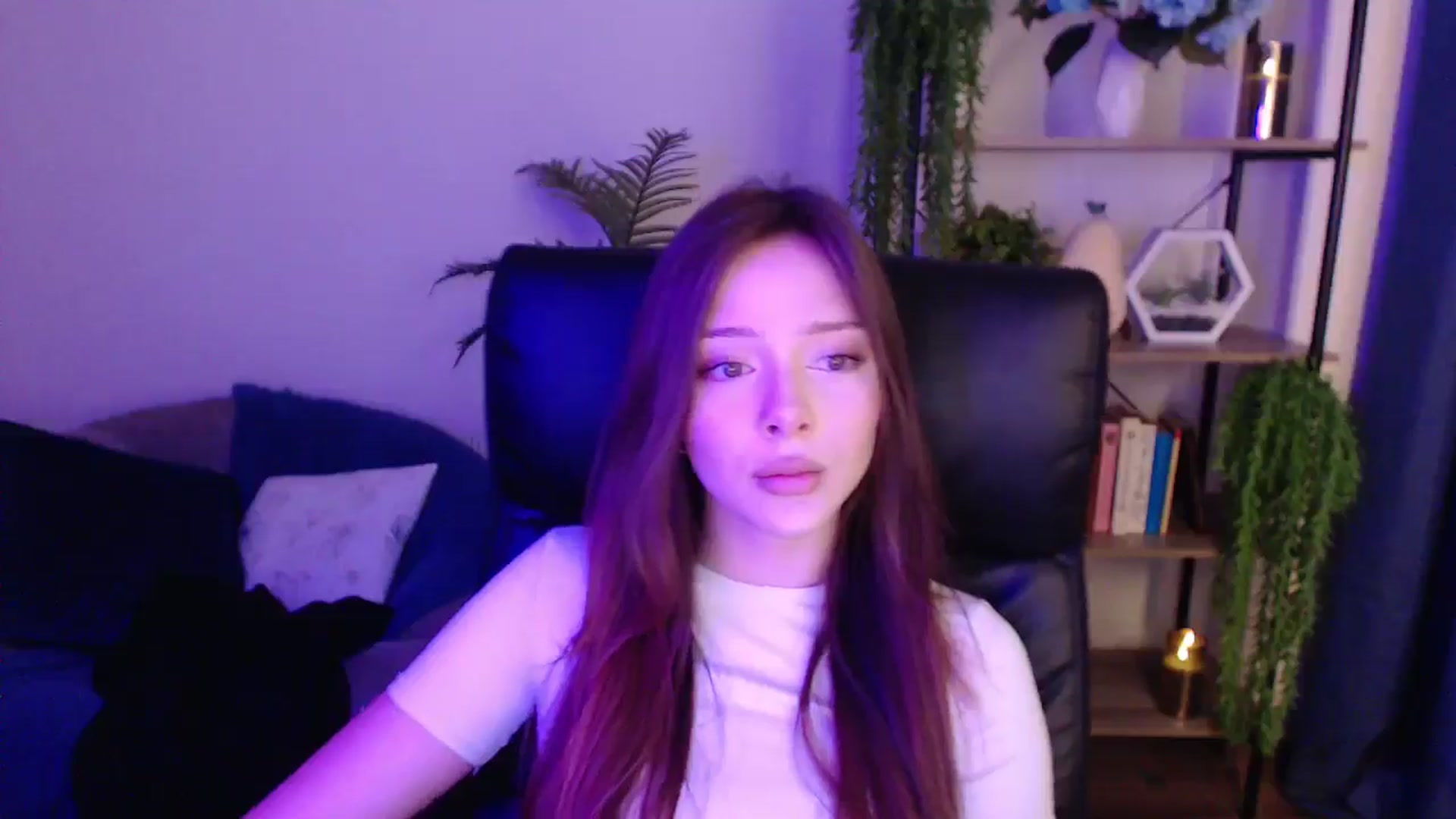 Gallery image thumbnail from KateManelli's myfreecams stream on, 01/19/2025, 09:45 image 18 of 20