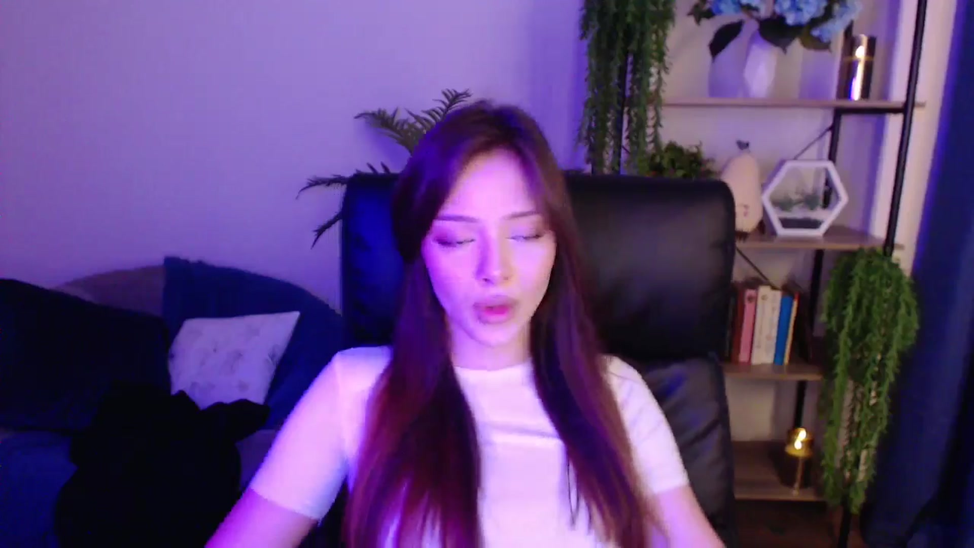 Gallery image thumbnail from KateManelli's myfreecams stream on, 01/19/2025, 09:45 image 9 of 20