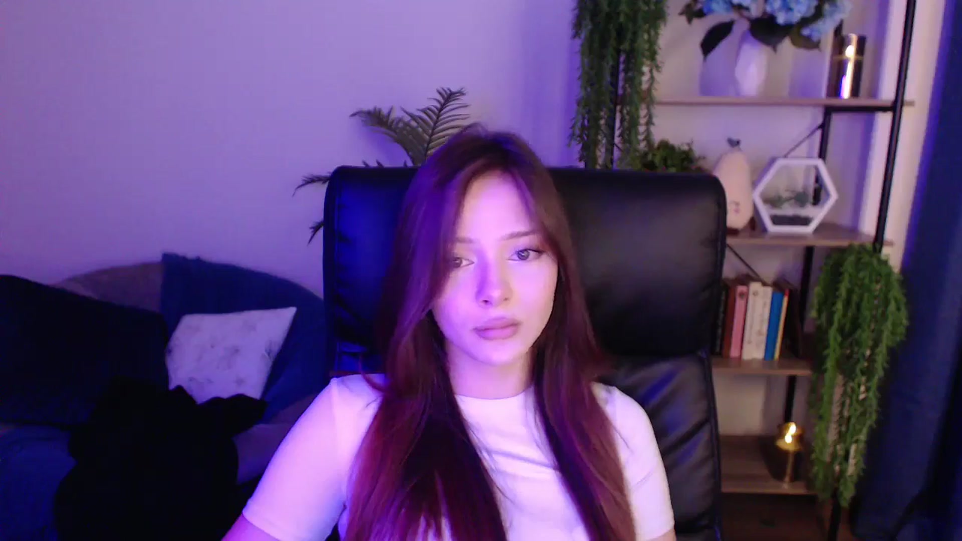 Gallery image thumbnail from KateManelli's myfreecams stream on, 01/19/2025, 09:45 image 10 of 20
