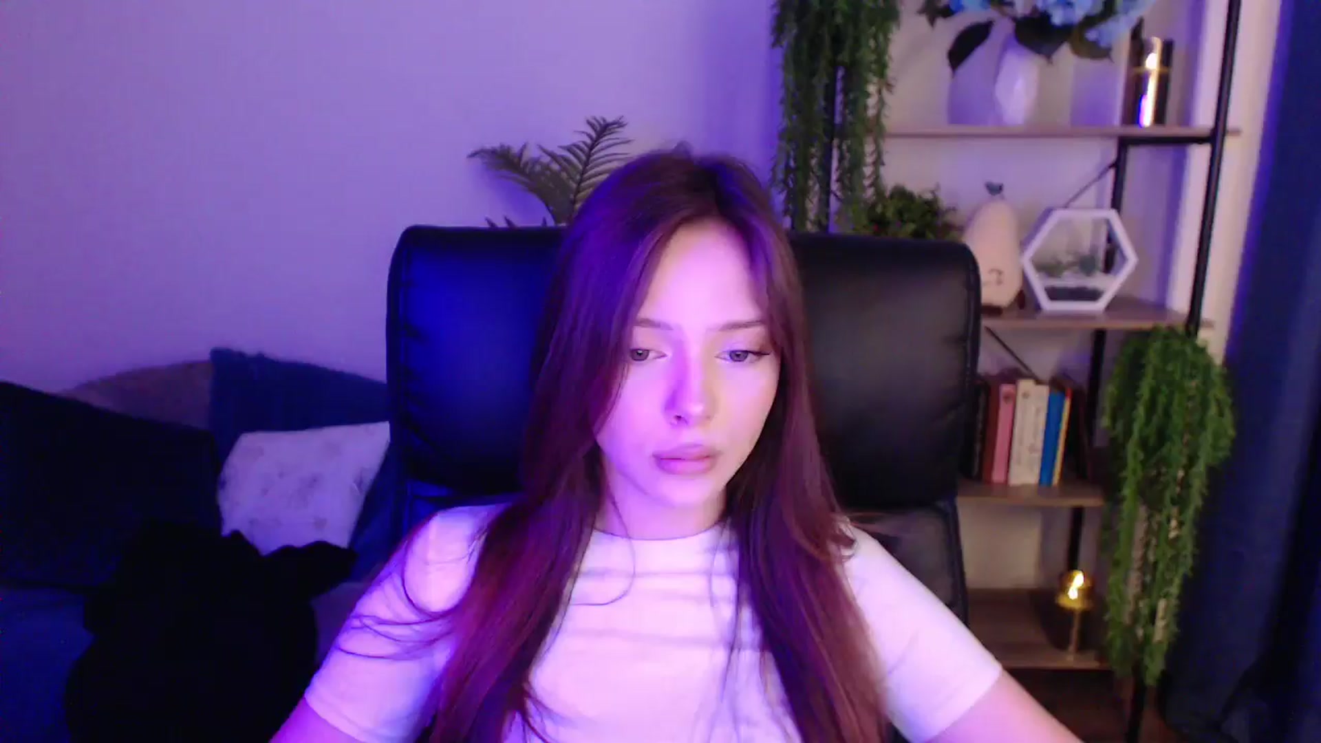 Gallery image thumbnail from KateManelli's myfreecams stream on, 01/19/2025, 10:04 image 2 of 20