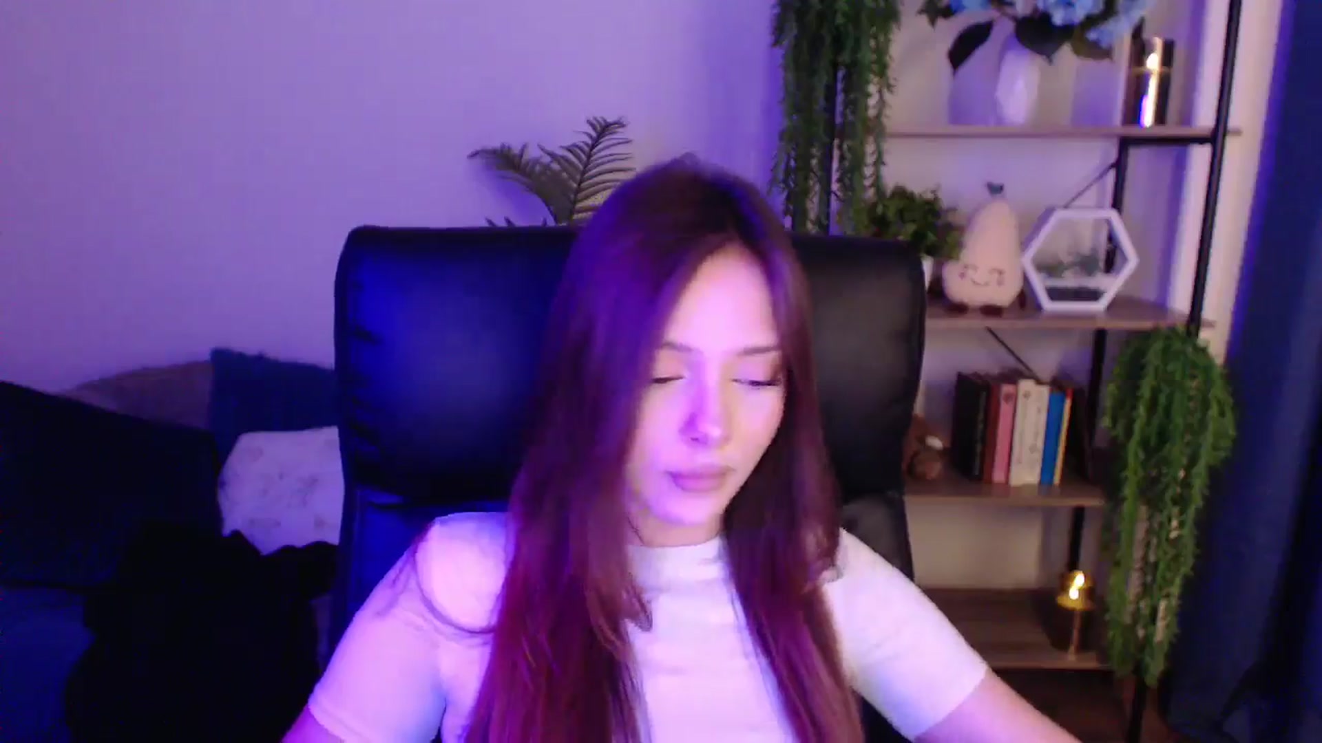 Gallery image thumbnail from KateManelli's myfreecams stream on, 01/19/2025, 10:04 image 12 of 20