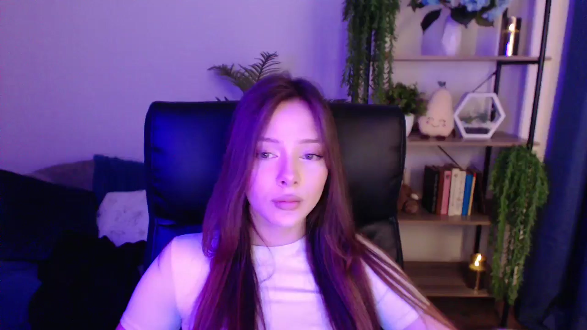 Gallery image thumbnail from KateManelli's myfreecams stream on, 01/19/2025, 10:04 image 19 of 20