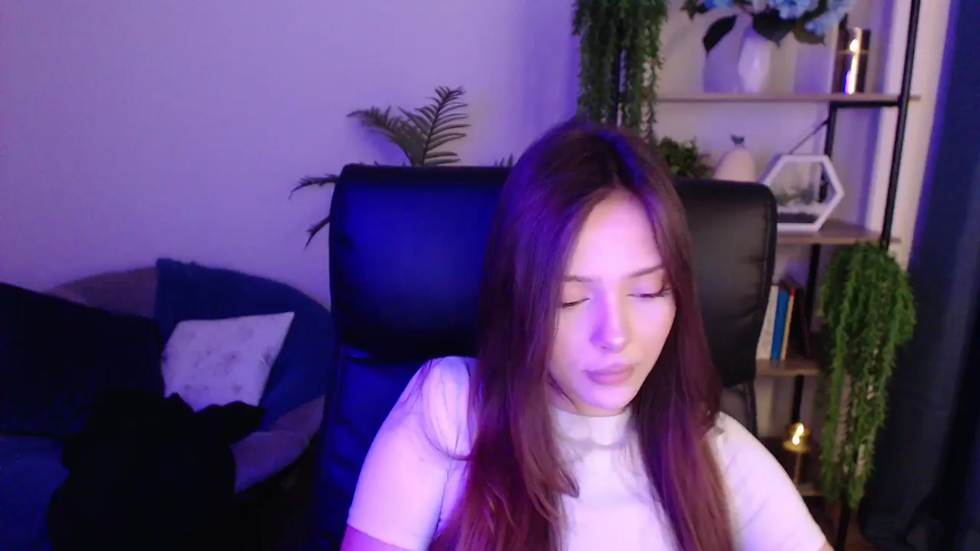 Gallery image thumbnail from KateManelli's myfreecams stream on, 01/19/2025, 10:04 image 11 of 20