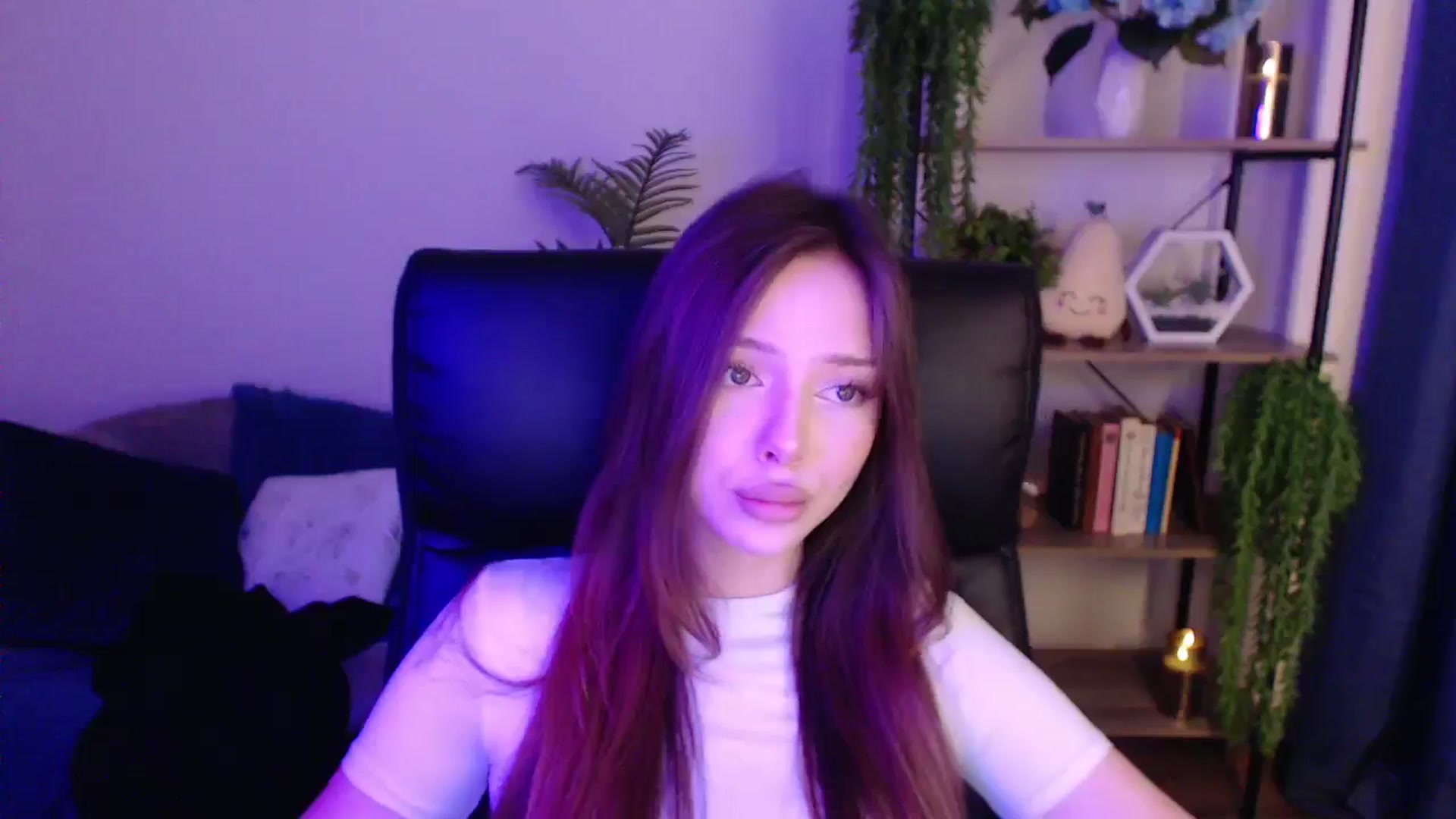 Gallery image thumbnail from KateManelli's myfreecams stream on, 01/19/2025, 10:04 image 13 of 20
