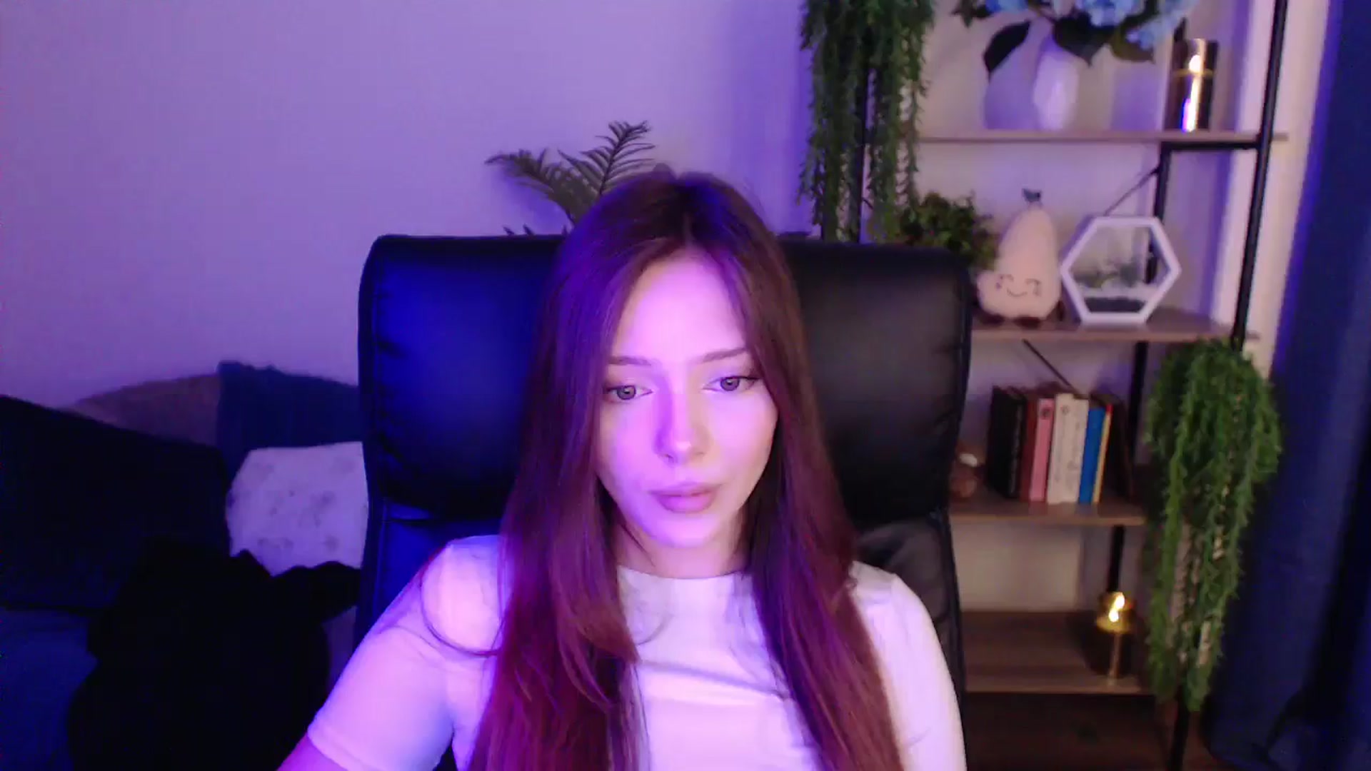 Gallery image thumbnail from KateManelli's myfreecams stream on, 01/19/2025, 10:04 image 10 of 20