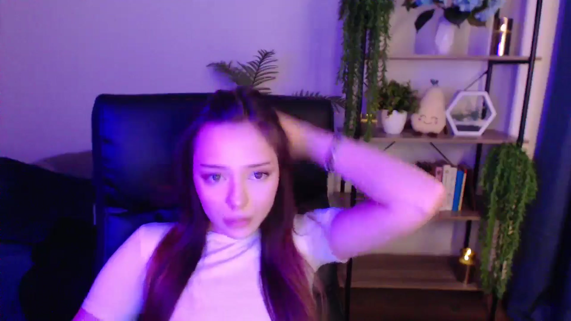 Gallery image thumbnail from KateManelli's myfreecams stream on, 01/19/2025, 11:25 image 11 of 20