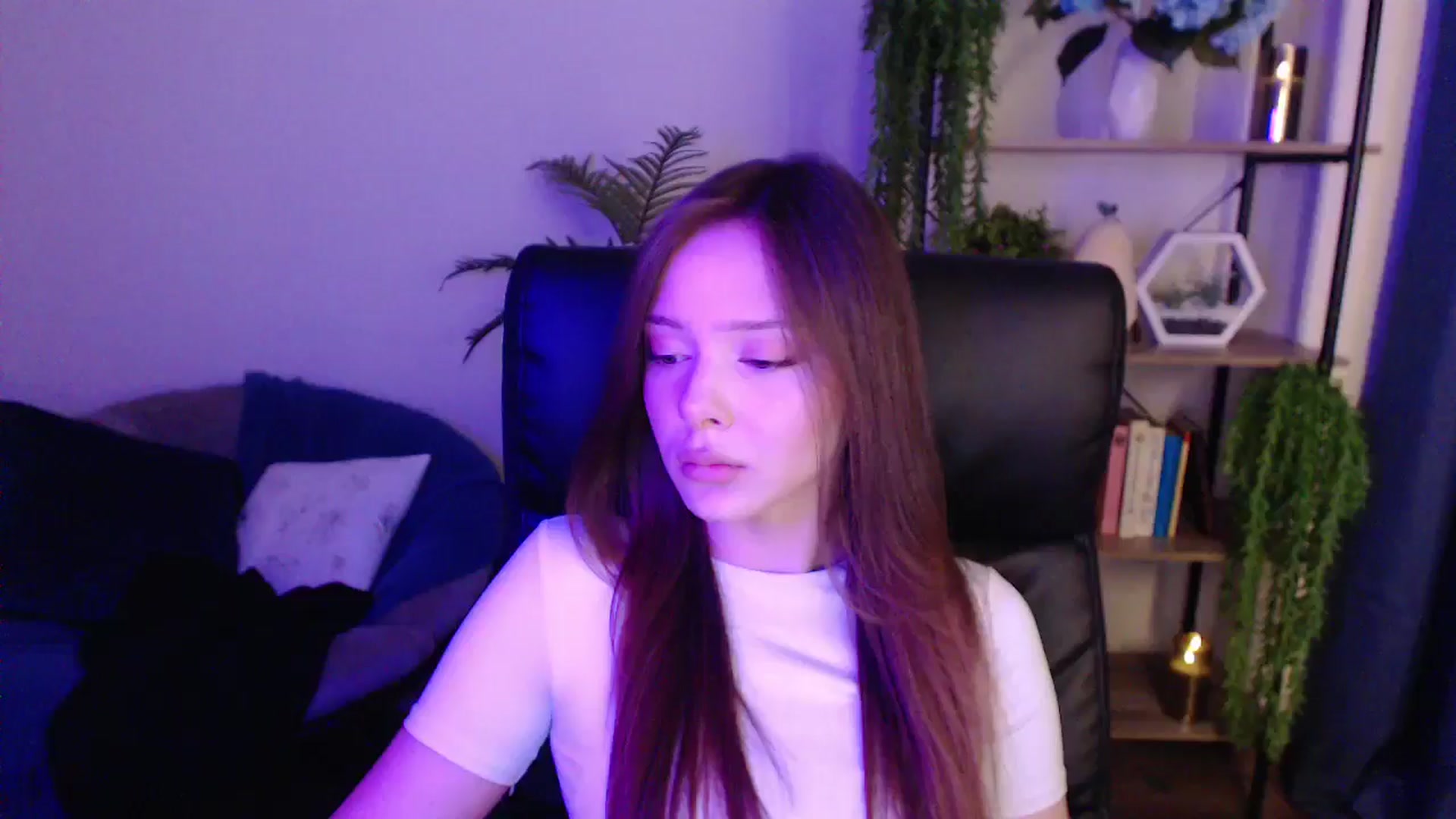 Gallery image thumbnail from KateManelli's myfreecams stream on, 01/19/2025, 11:43 image 1 of 20