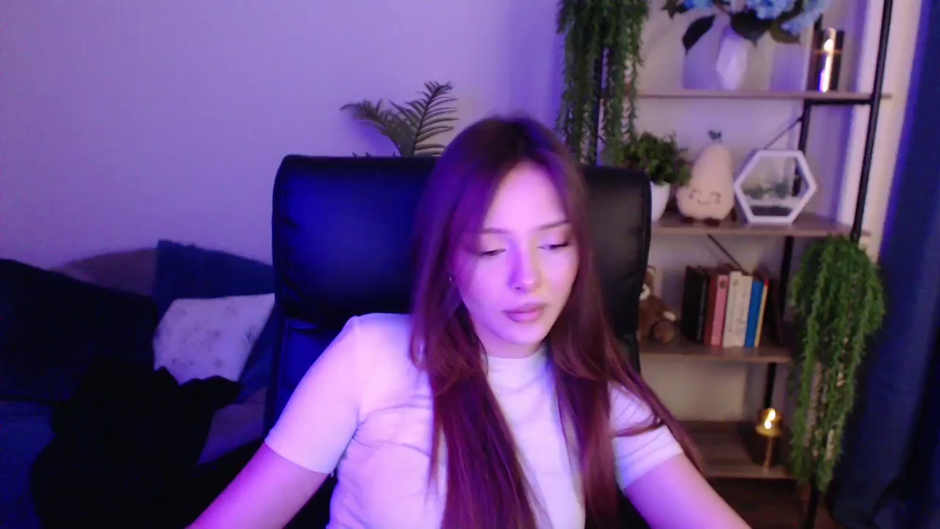 Gallery image thumbnail from KateManelli's myfreecams stream on, 01/19/2025, 12:16 image 16 of 20