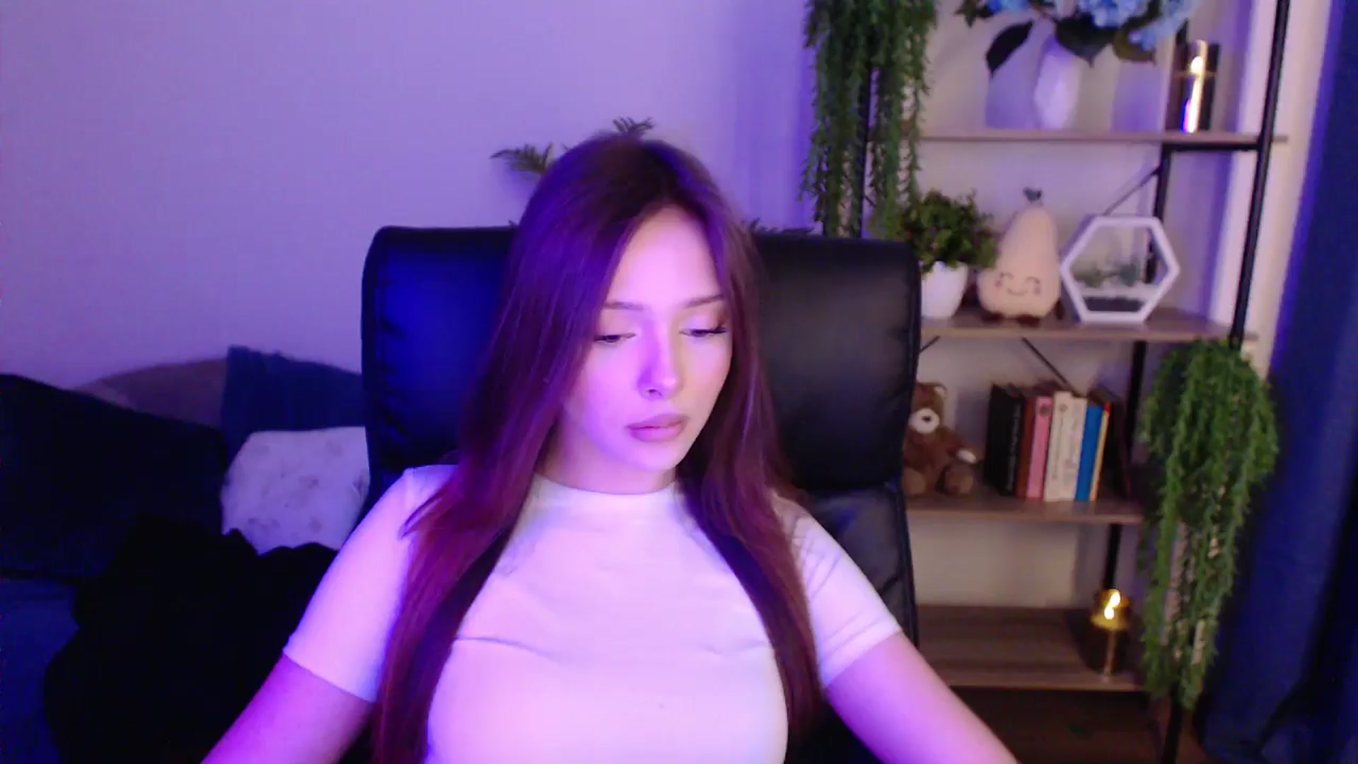 Gallery image thumbnail from KateManelli's myfreecams stream on, 01/19/2025, 12:16 image 1 of 20