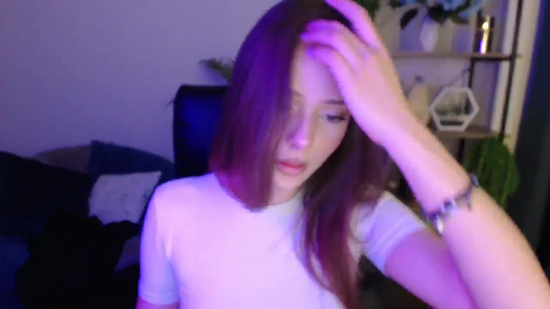 Gallery image thumbnail from KateManelli's myfreecams stream on, 01/19/2025, 12:16 image 17 of 20