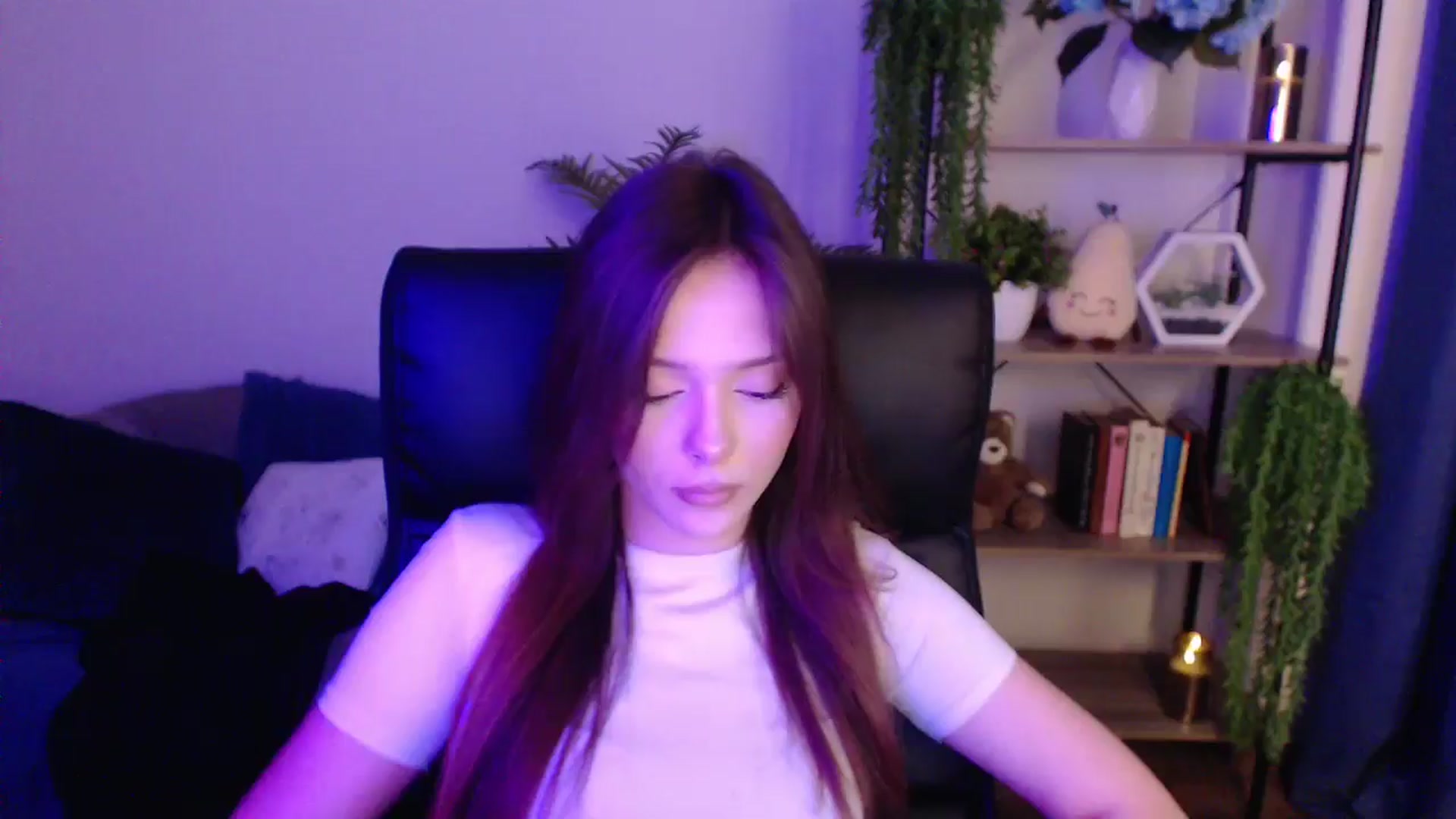 Gallery image thumbnail from KateManelli's myfreecams stream on, 01/19/2025, 12:16 image 9 of 20
