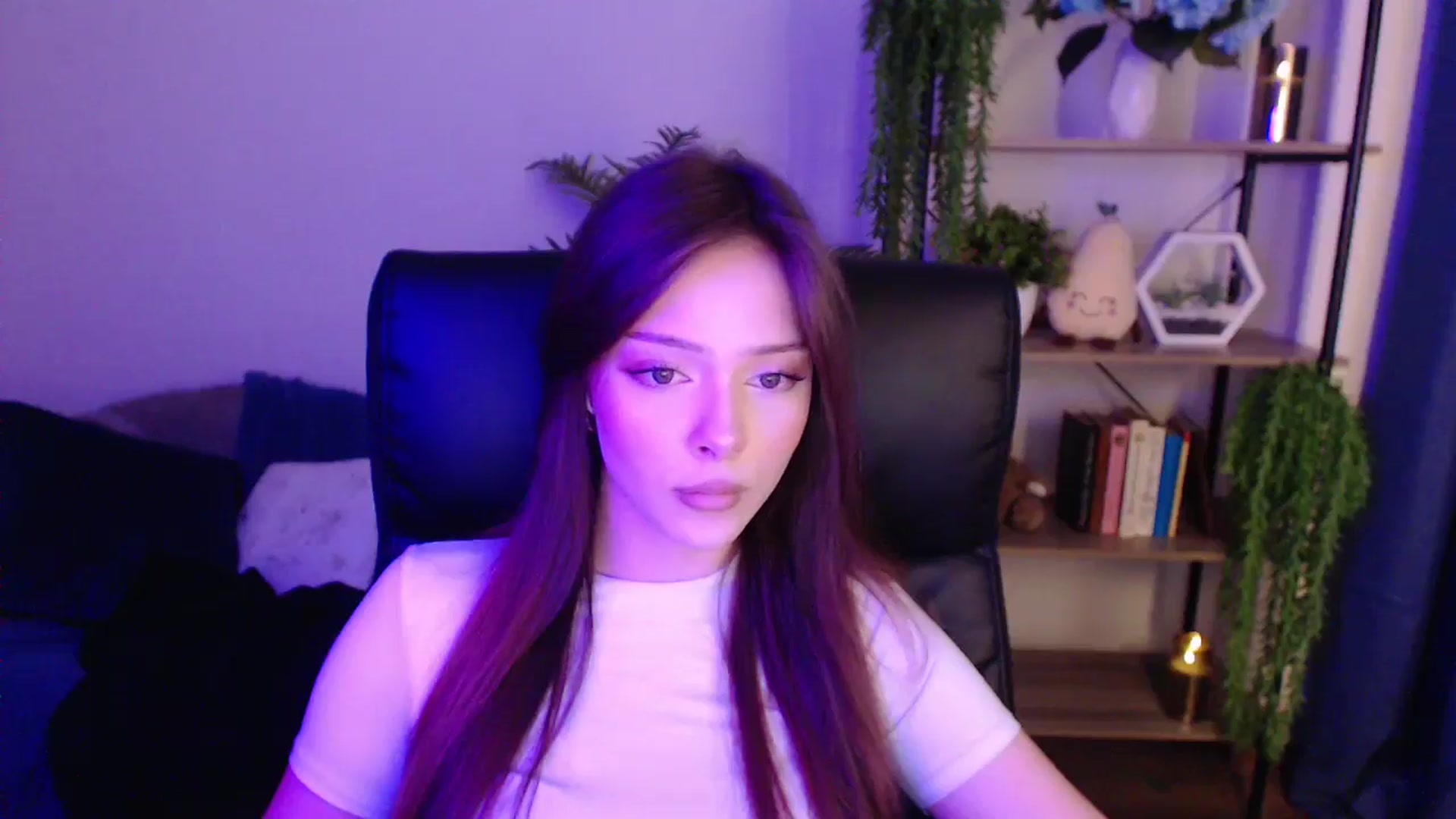 Gallery image thumbnail from KateManelli's myfreecams stream on, 01/19/2025, 12:16 image 8 of 20
