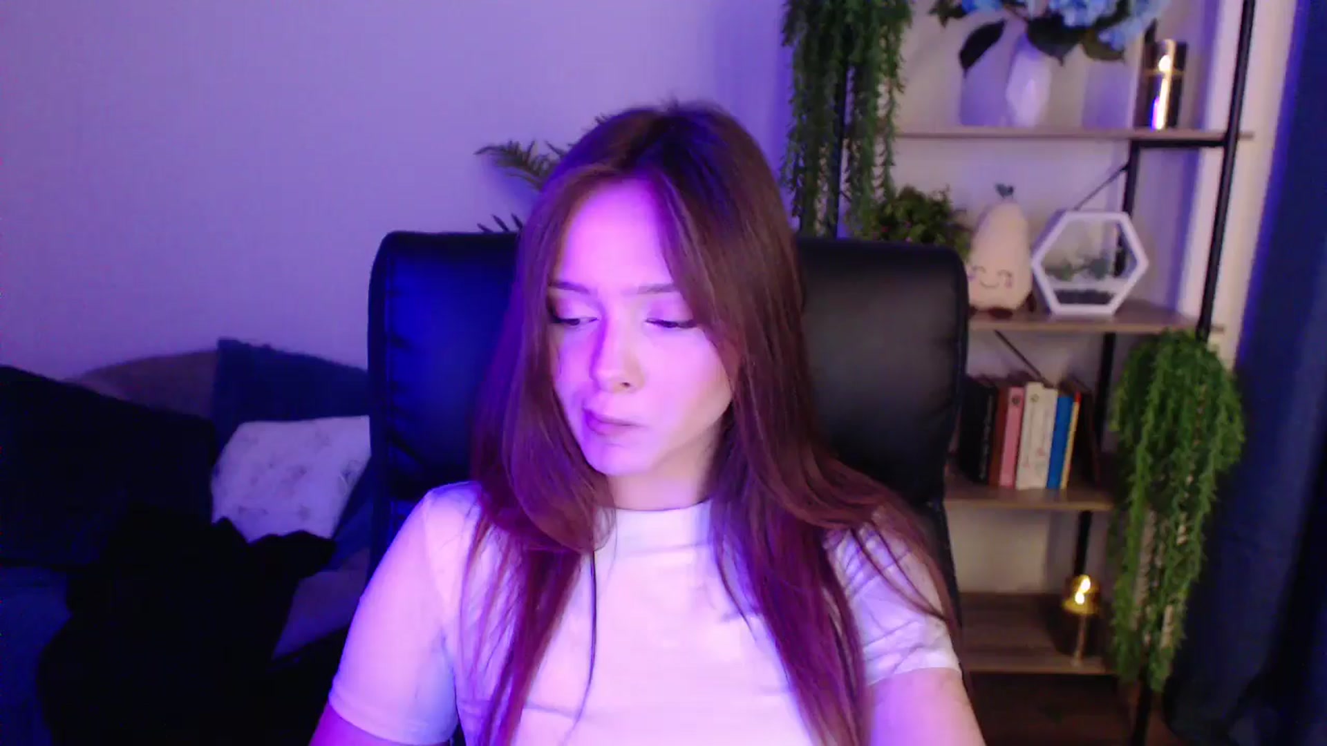 Gallery image thumbnail from KateManelli's myfreecams stream on, 01/19/2025, 12:46 image 19 of 20