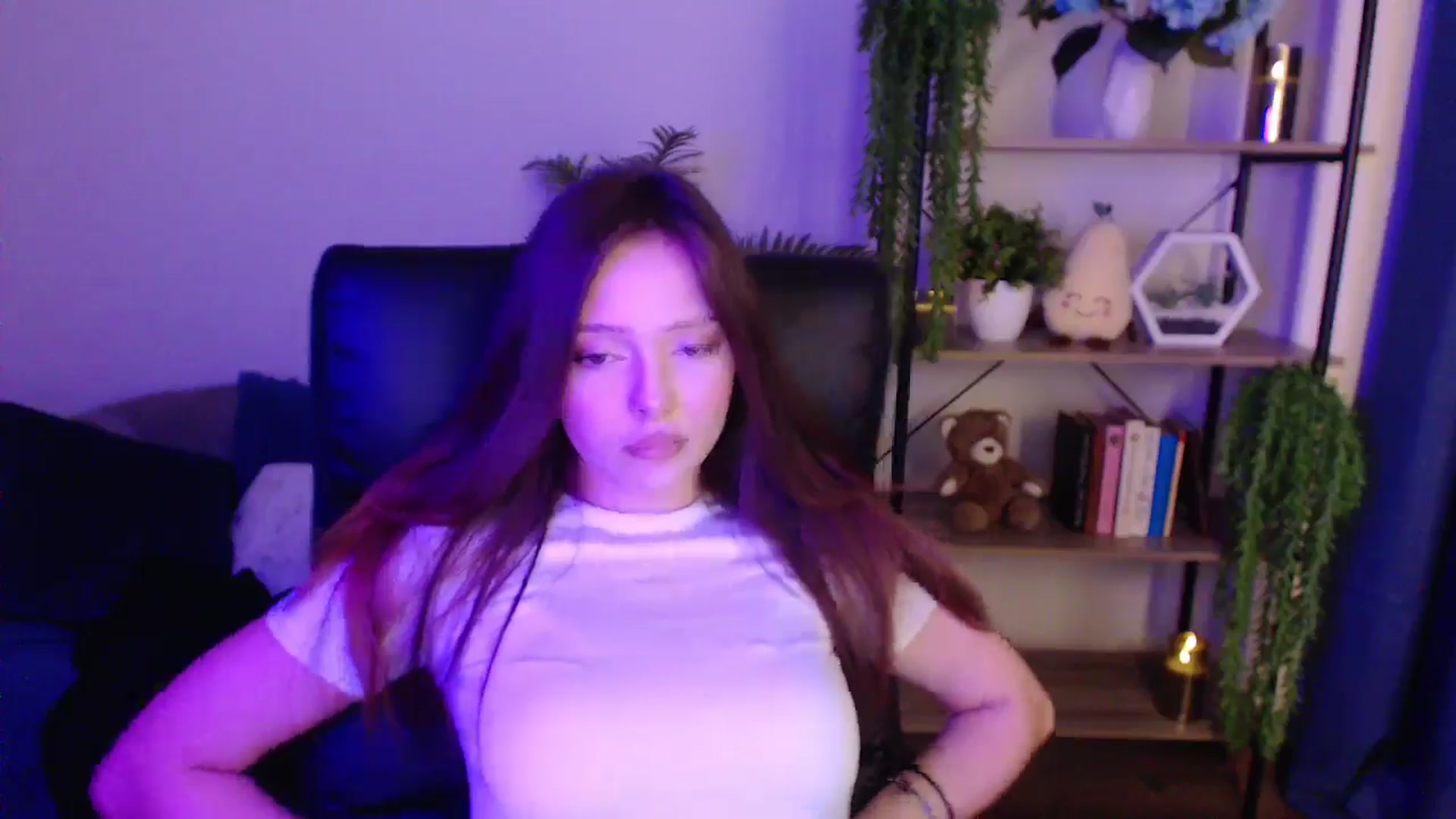 Gallery image thumbnail from KateManelli's myfreecams stream on, 01/19/2025, 12:46 image 7 of 20