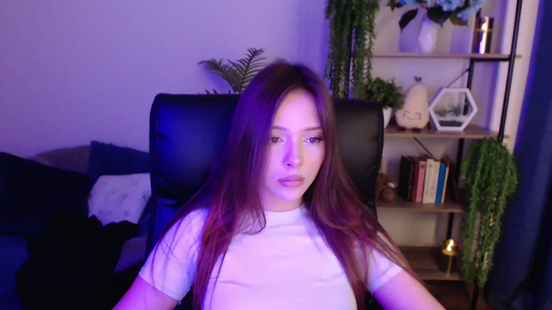 Gallery image thumbnail from KateManelli's myfreecams stream on, 01/19/2025, 12:46 image 11 of 20