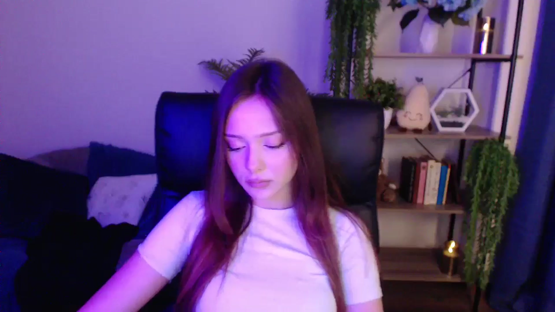 Gallery image thumbnail from KateManelli's myfreecams stream on, 01/19/2025, 13:49 image 19 of 20