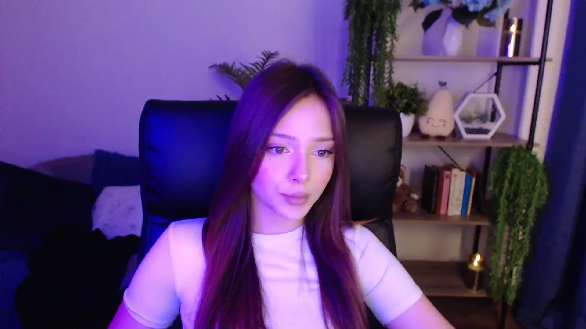 Gallery image thumbnail from KateManelli's myfreecams stream on, 01/19/2025, 14:46 image 3 of 20