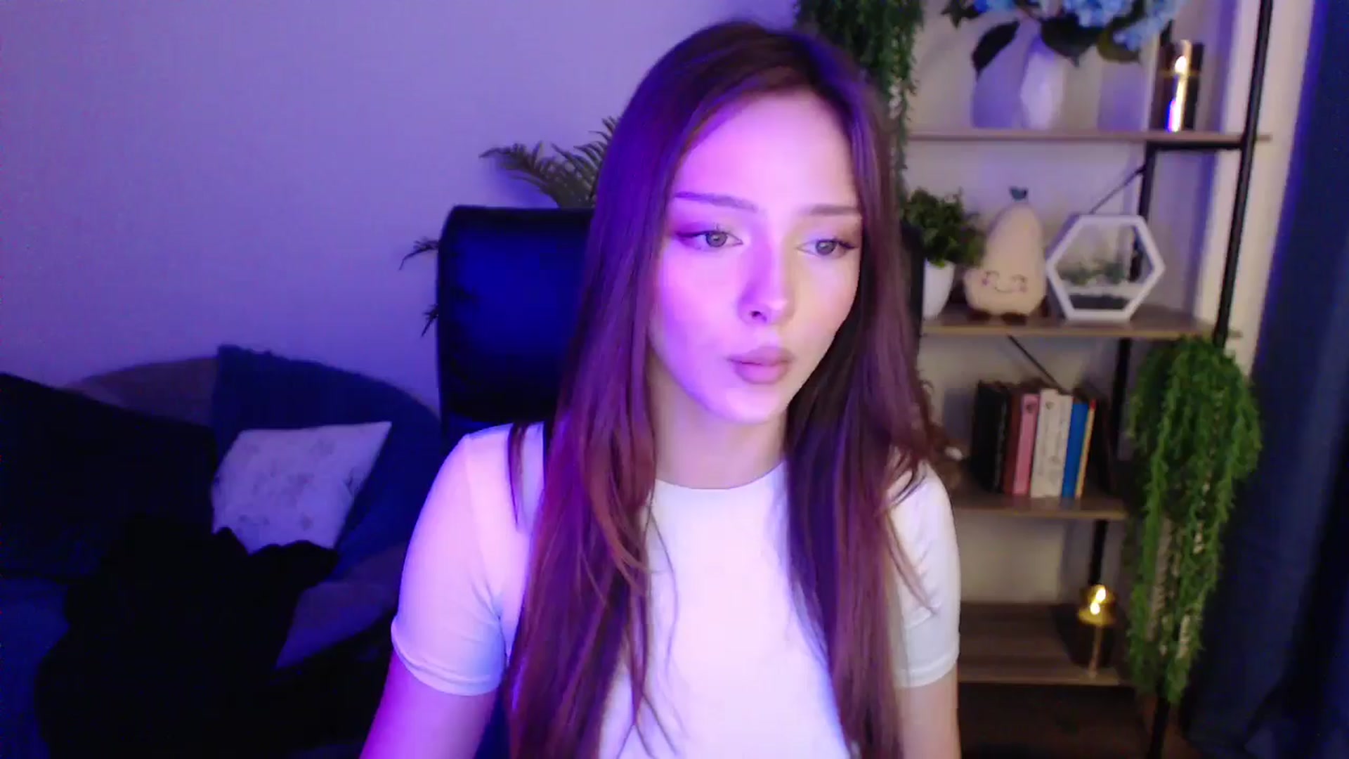 Gallery image thumbnail from KateManelli's myfreecams stream on, 01/19/2025, 14:46 image 15 of 20