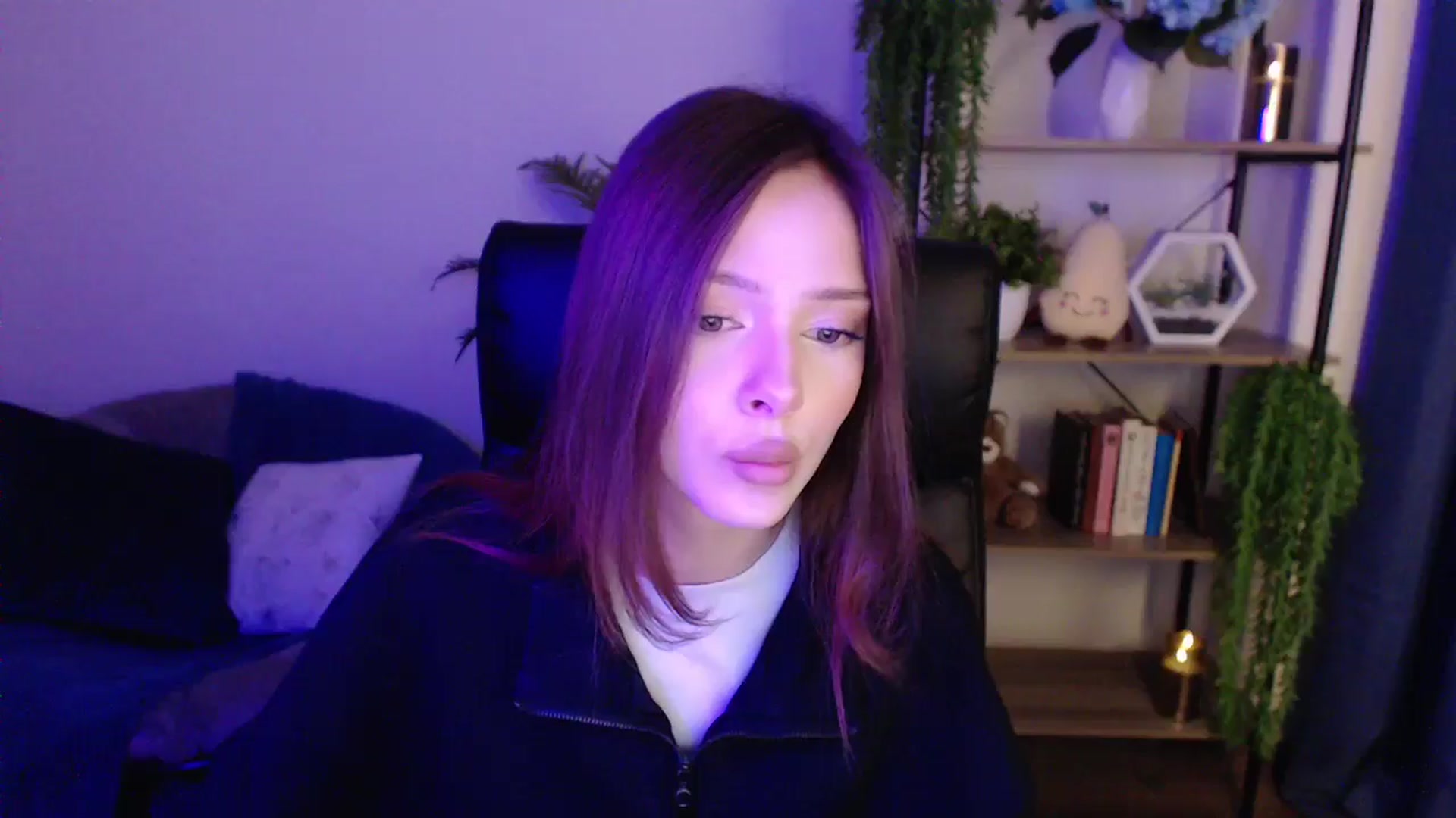 Gallery image thumbnail from KateManelli's myfreecams stream on, 01/19/2025, 14:46 image 20 of 20