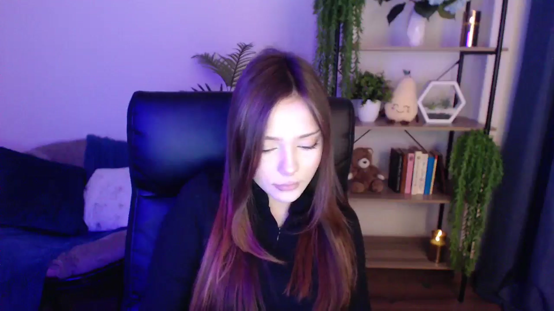 Gallery image thumbnail from KateManelli's myfreecams stream on, 01/20/2025, 09:44 image 6 of 20