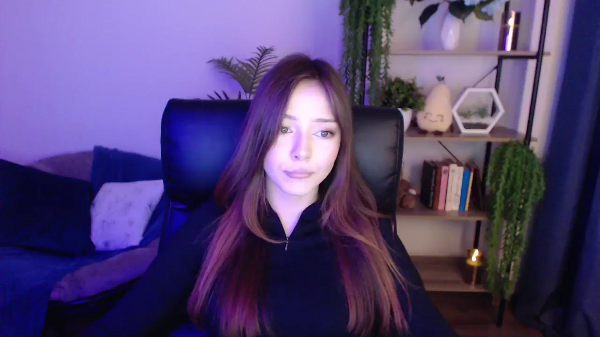 Gallery image thumbnail from KateManelli's myfreecams stream on, 01/20/2025, 09:44 image 10 of 20