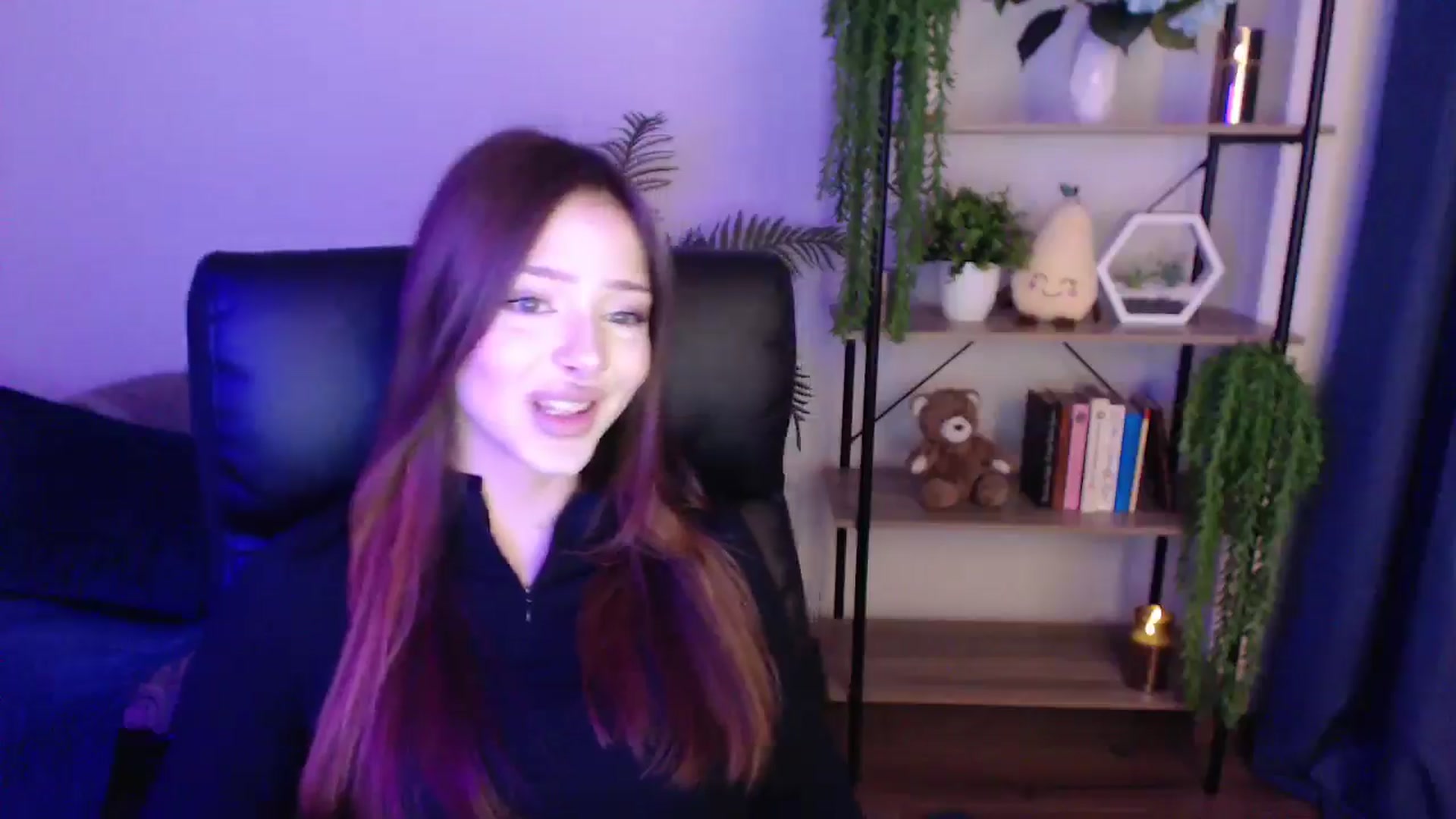 Gallery image thumbnail from KateManelli's myfreecams stream on, 01/20/2025, 09:44 image 2 of 20