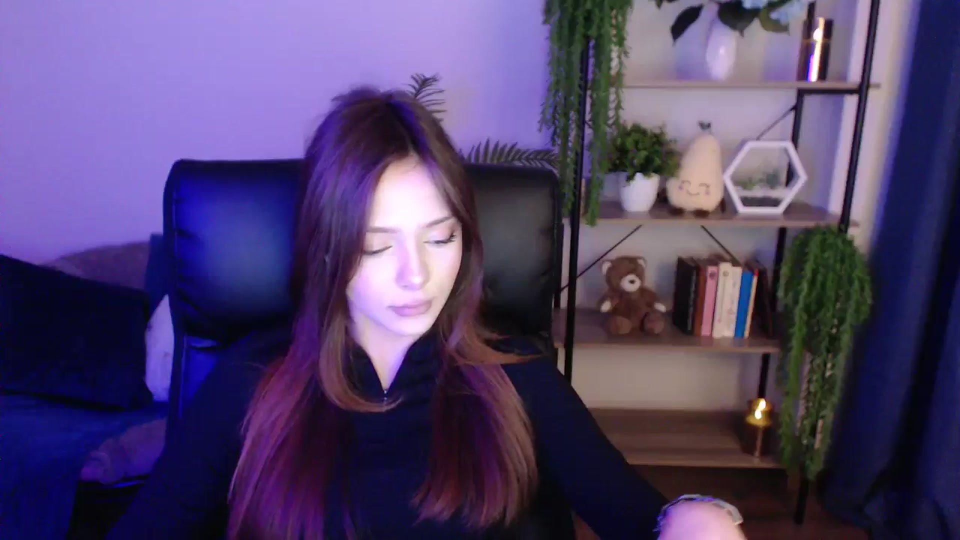 Gallery image thumbnail from KateManelli's myfreecams stream on, 01/20/2025, 09:44 image 18 of 20