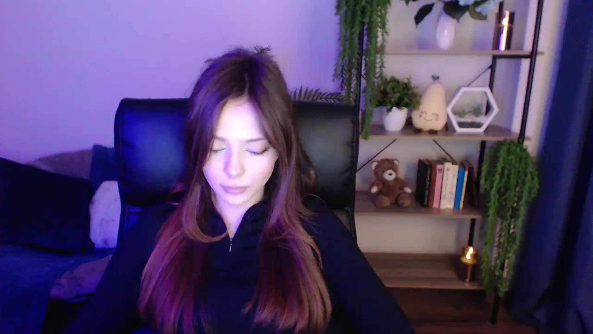 Gallery image thumbnail from KateManelli's myfreecams stream on, 01/20/2025, 09:44 image 16 of 20