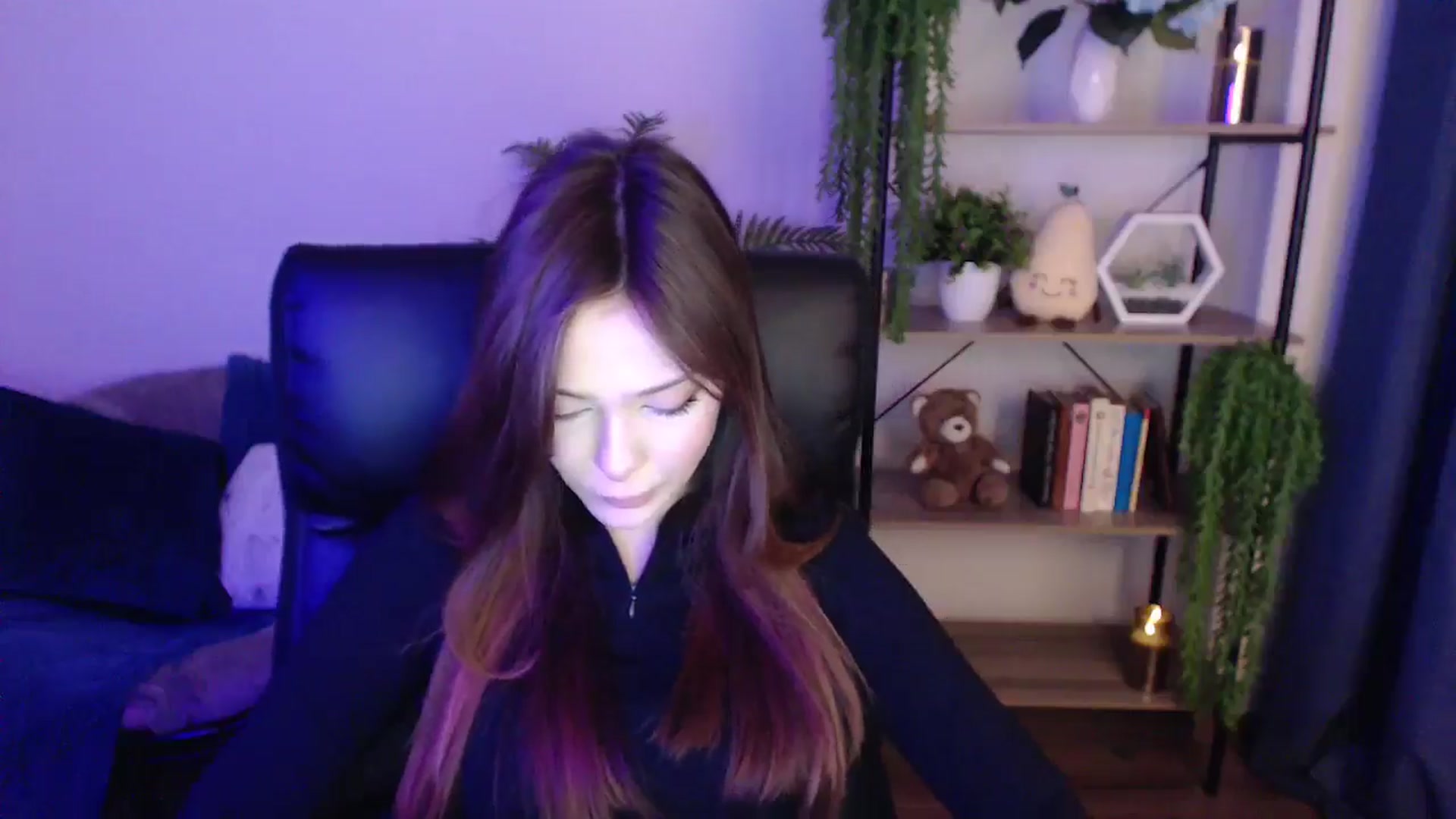 Gallery image thumbnail from KateManelli's myfreecams stream on, 01/20/2025, 09:44 image 8 of 20