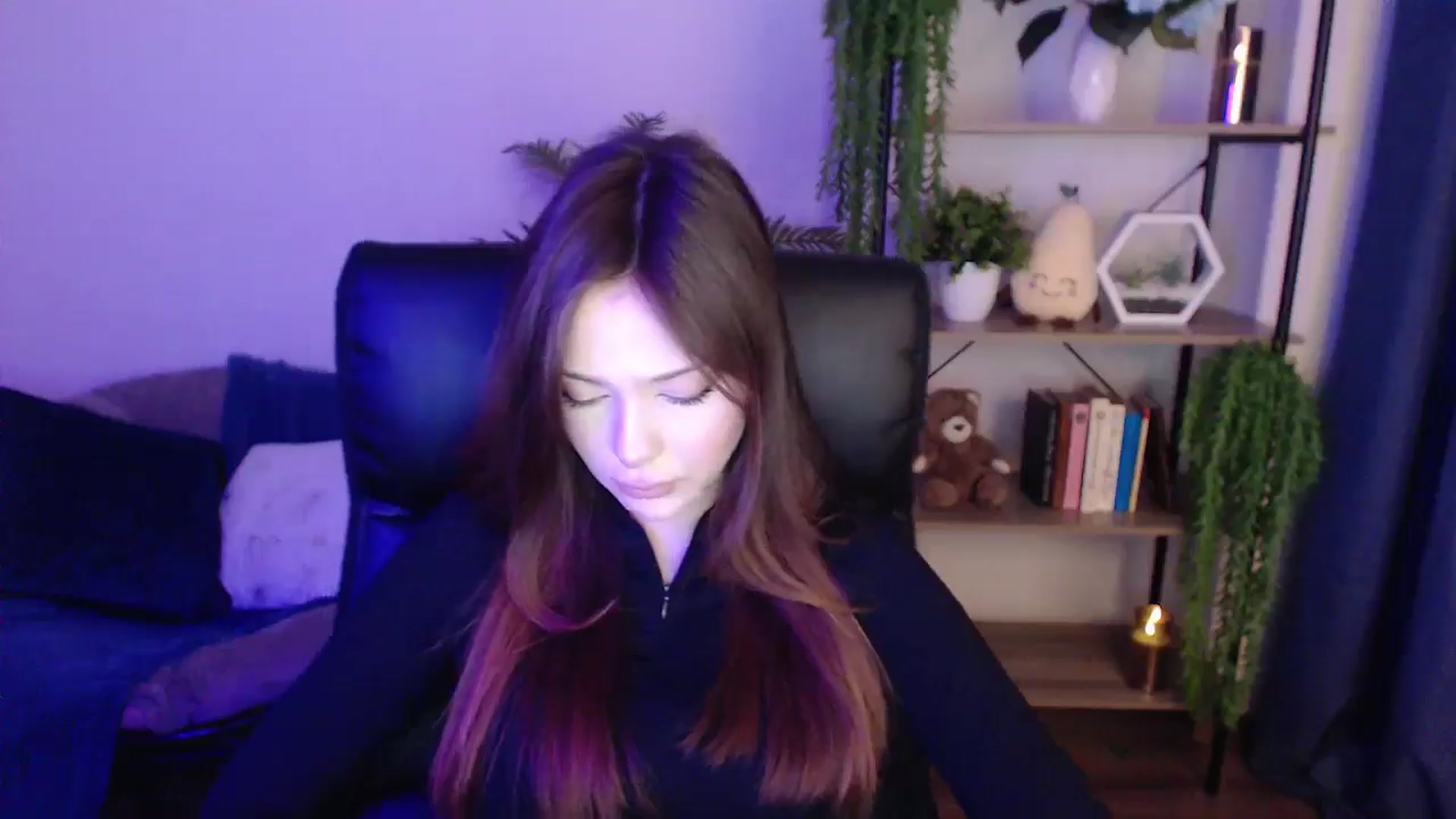 Gallery image thumbnail from KateManelli's myfreecams stream on, 01/20/2025, 09:44 image 9 of 20