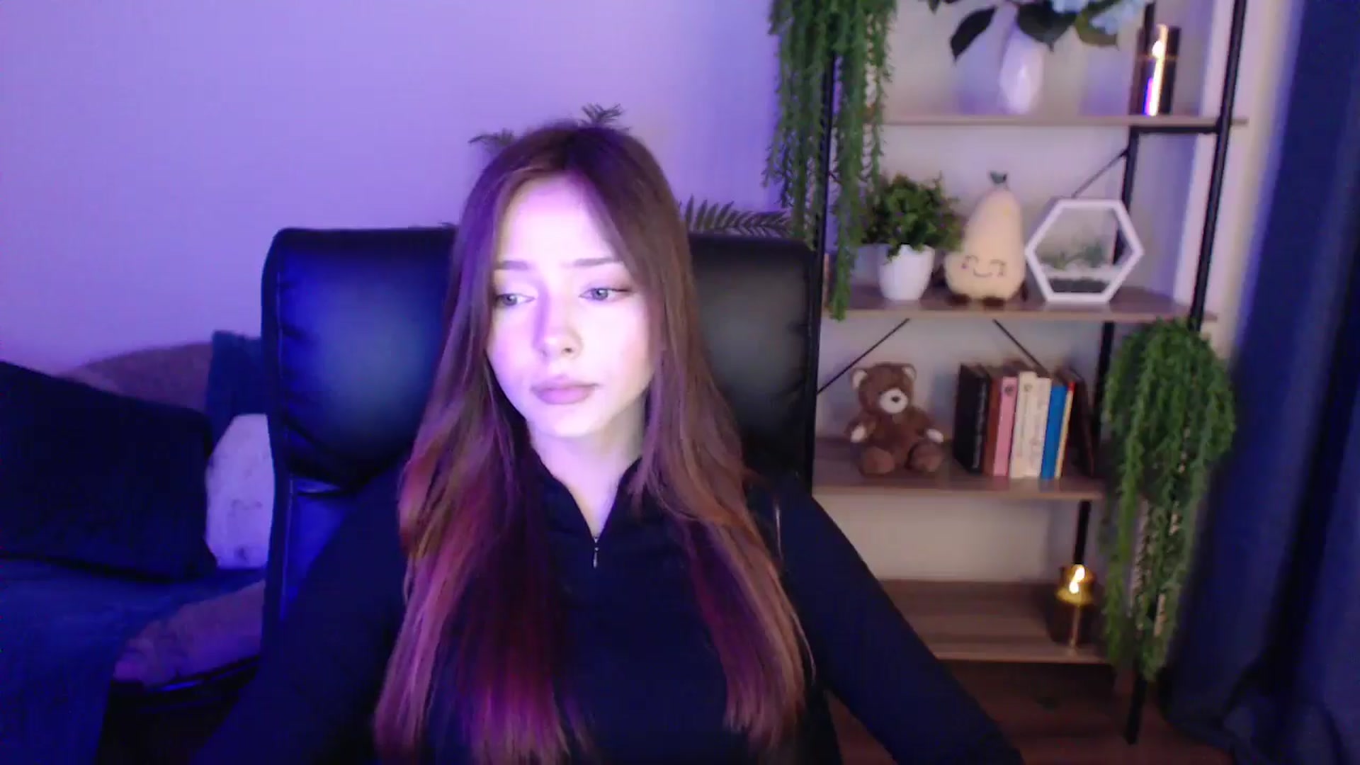 Gallery image thumbnail from KateManelli's myfreecams stream on, 01/20/2025, 09:44 image 11 of 20