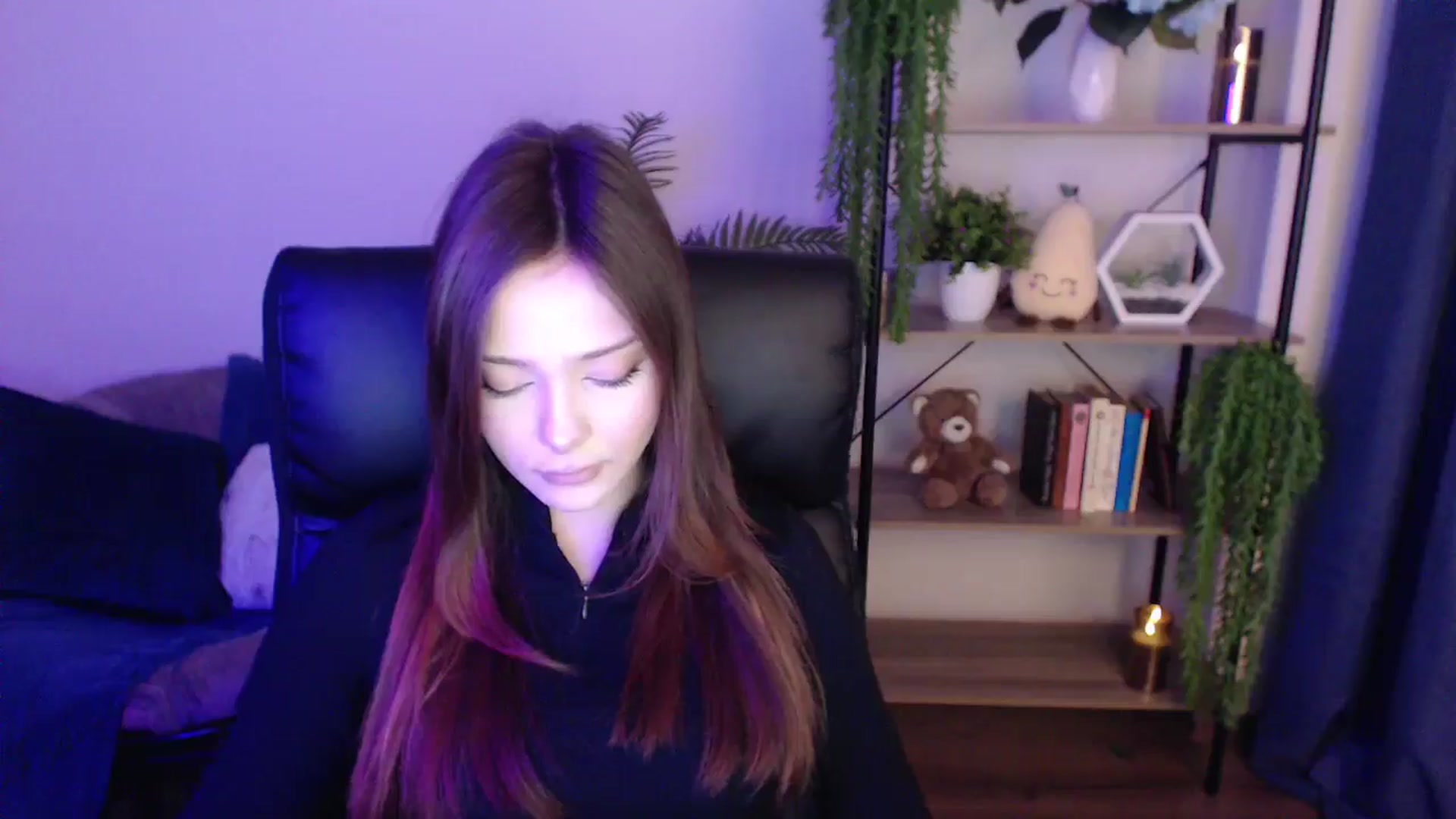 Gallery image thumbnail from KateManelli's myfreecams stream on, 01/20/2025, 09:44 image 5 of 20