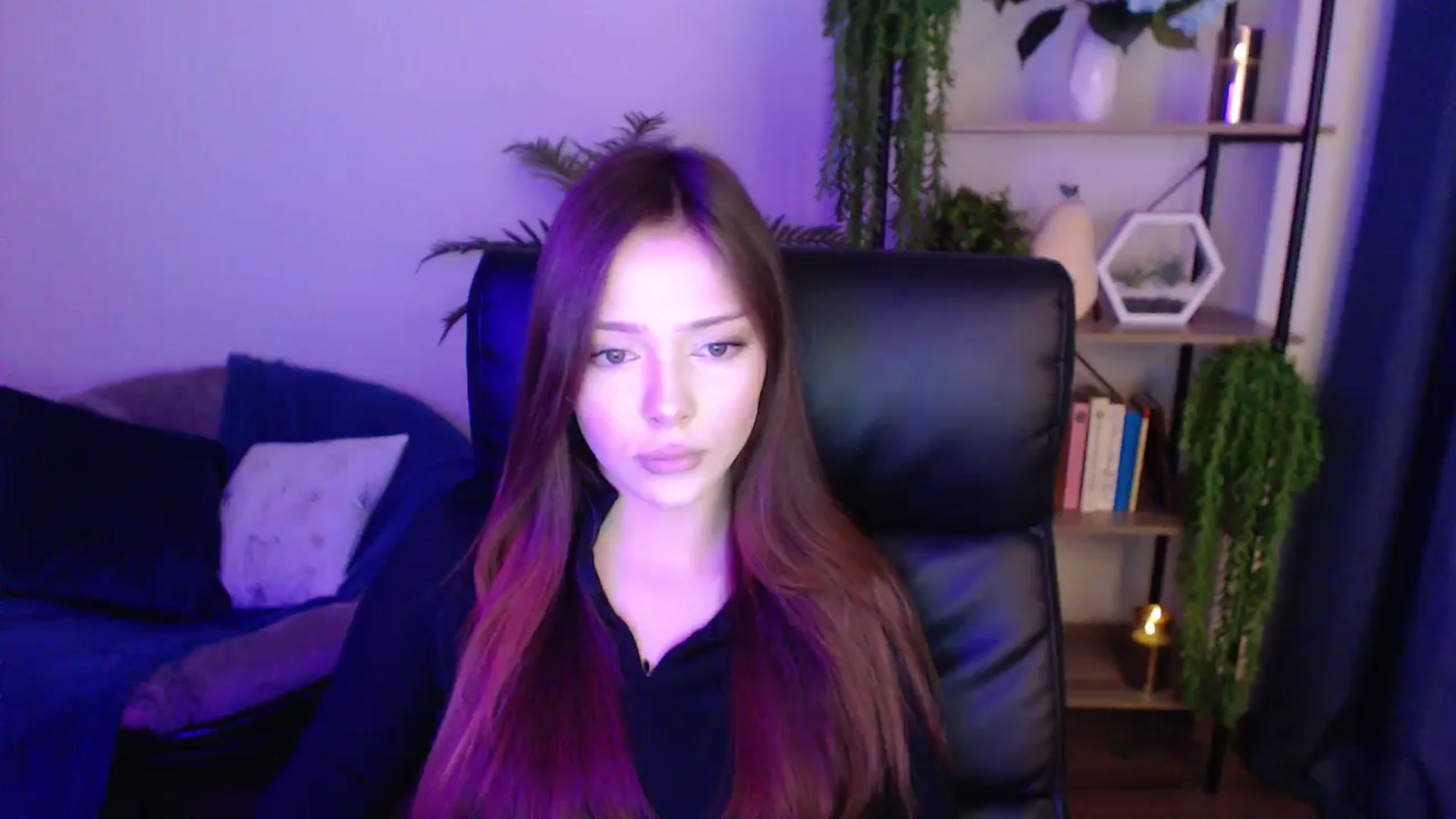 Gallery image thumbnail from KateManelli's myfreecams stream on, 01/20/2025, 10:56 image 2 of 20