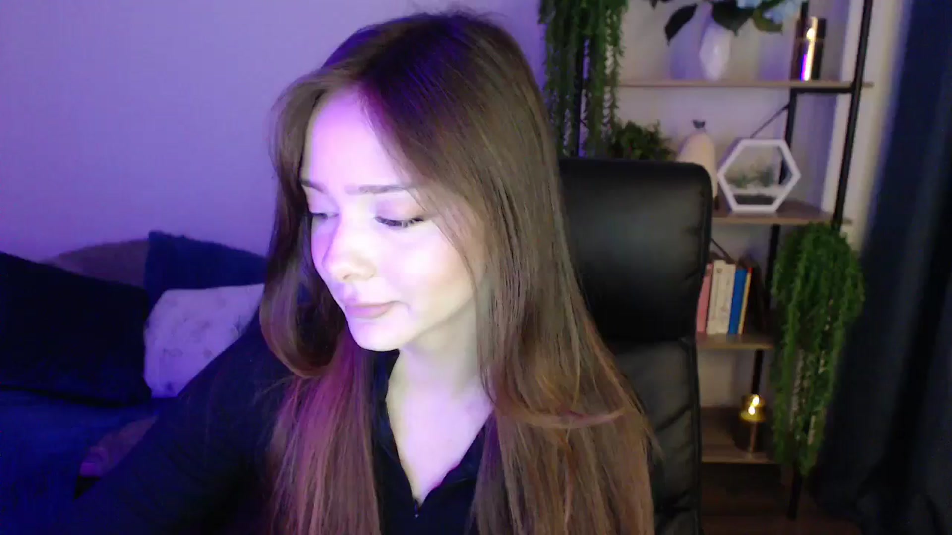Gallery image thumbnail from KateManelli's myfreecams stream on, 01/20/2025, 10:56 image 19 of 20