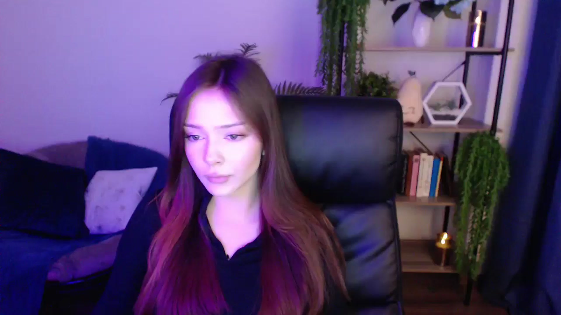 Gallery image thumbnail from KateManelli's myfreecams stream on, 01/20/2025, 10:56 image 1 of 20