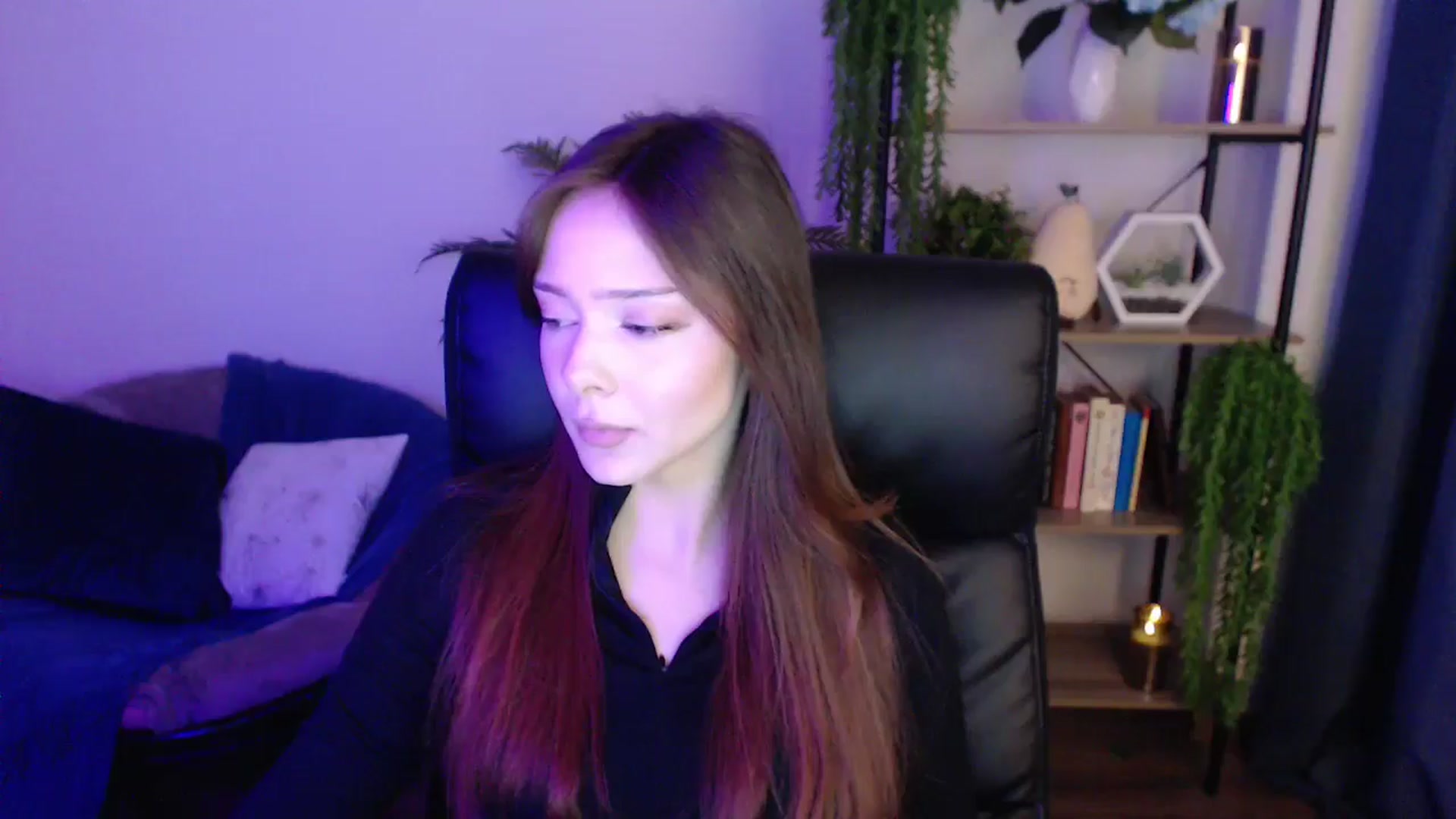 Gallery image thumbnail from KateManelli's myfreecams stream on, 01/20/2025, 10:56 image 18 of 20
