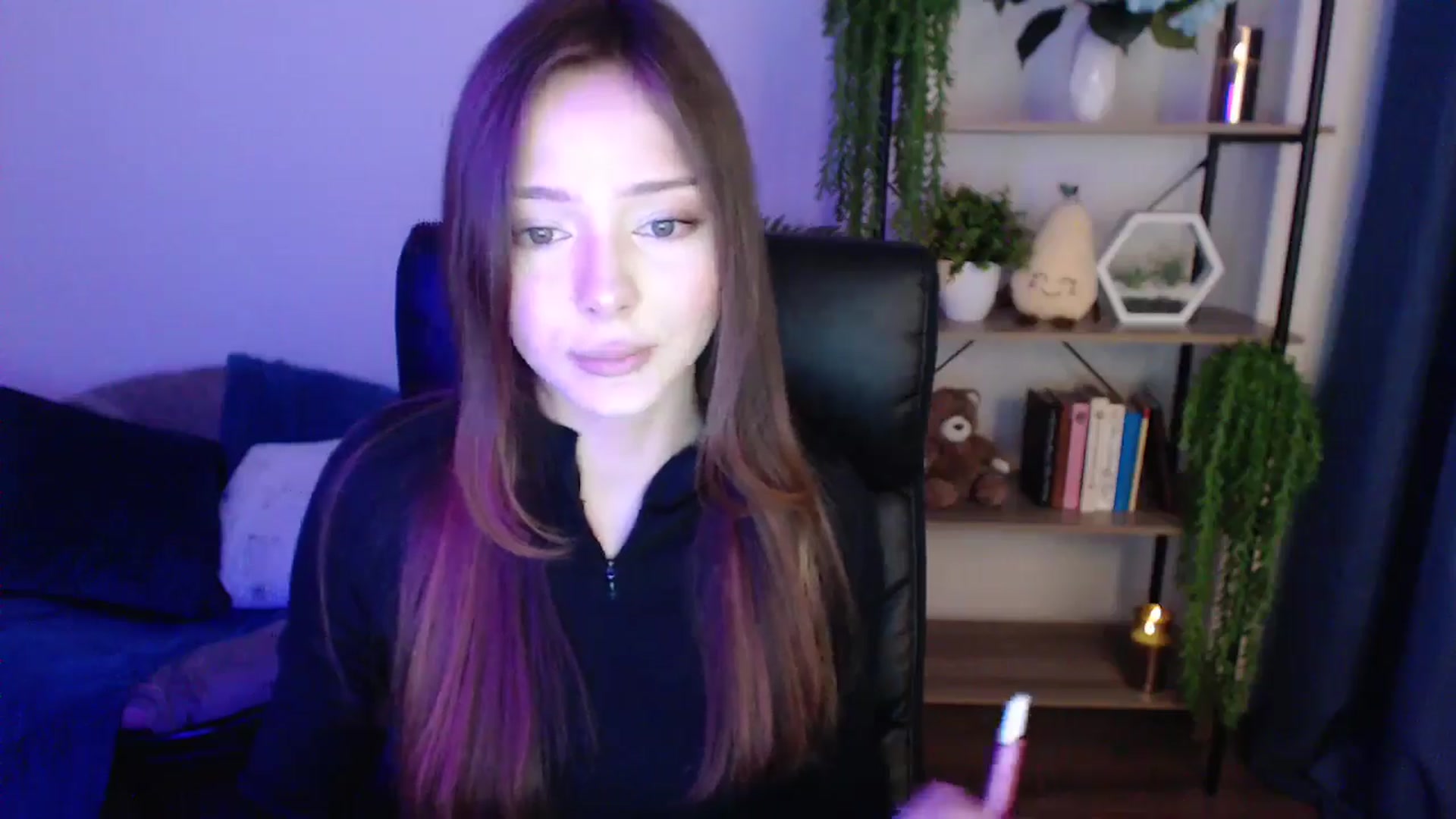 Gallery image thumbnail from KateManelli's myfreecams stream on, 01/20/2025, 12:01 image 9 of 20