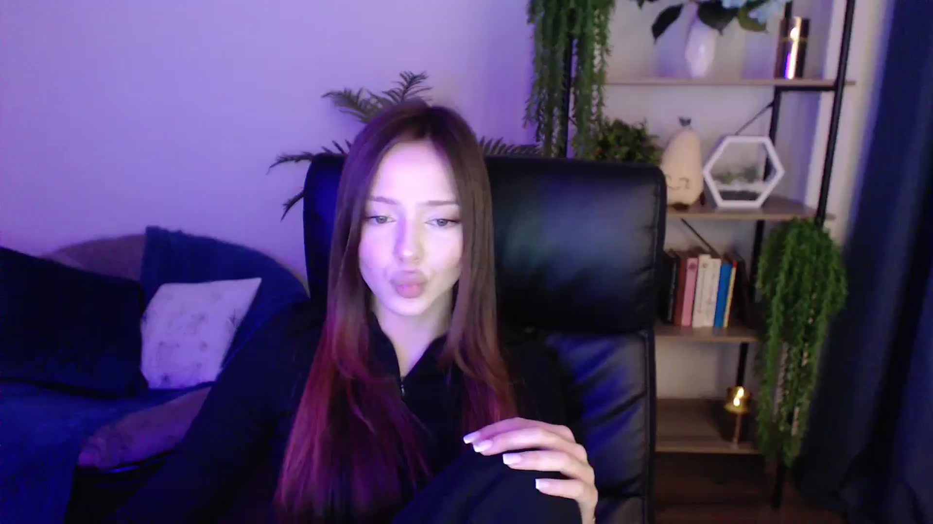 Gallery image thumbnail from KateManelli's myfreecams stream on, 01/20/2025, 12:01 image 20 of 20