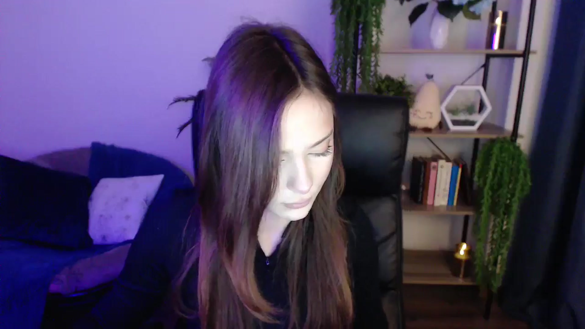 Gallery image thumbnail from KateManelli's myfreecams stream on, 01/20/2025, 12:01 image 15 of 20