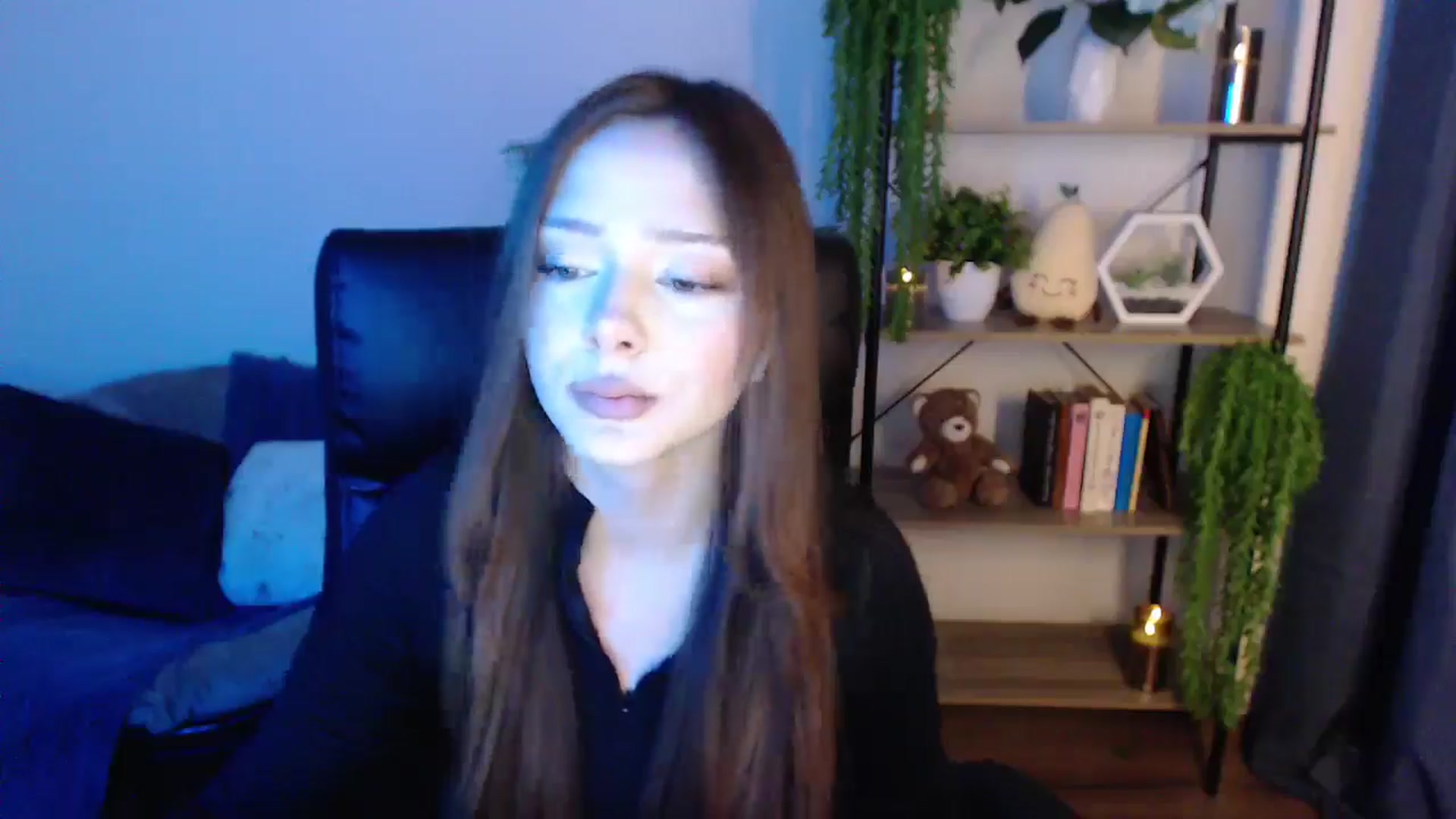 Gallery image thumbnail from KateManelli's myfreecams stream on, 01/20/2025, 13:06 image 12 of 20