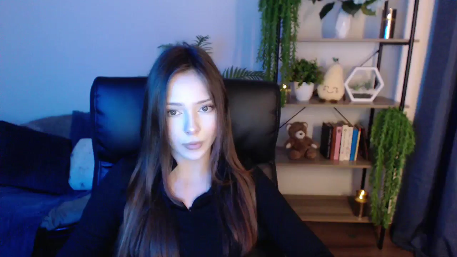 Gallery image thumbnail from KateManelli's myfreecams stream on, 01/20/2025, 13:06 image 16 of 20