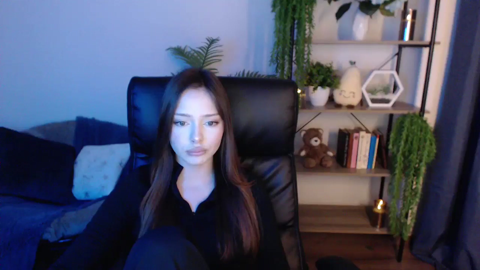 Gallery image thumbnail from KateManelli's myfreecams stream on, 01/20/2025, 13:06 image 11 of 20