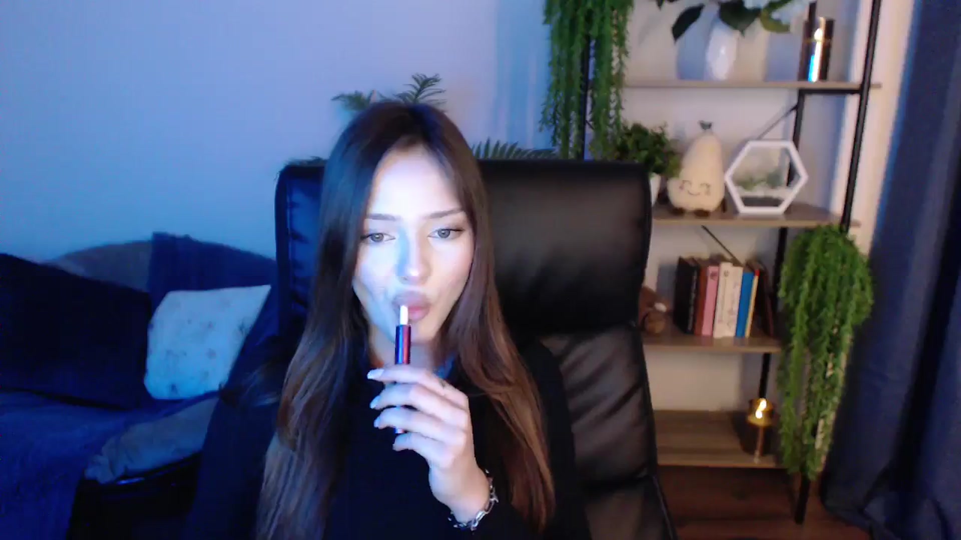 Gallery image thumbnail from KateManelli's myfreecams stream on, 01/20/2025, 14:11 image 2 of 20
