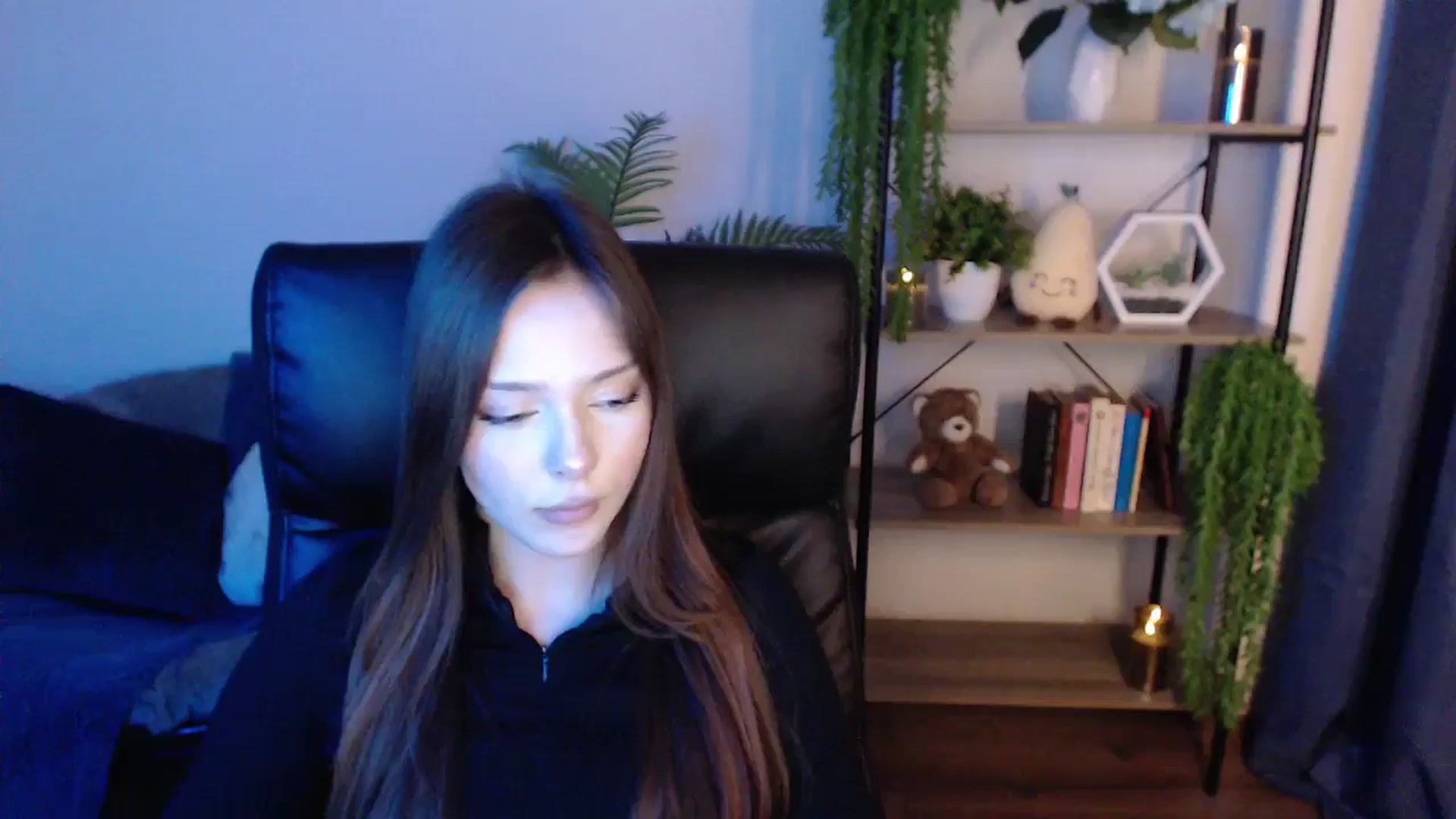 Gallery image thumbnail from KateManelli's myfreecams stream on, 01/20/2025, 14:11 image 17 of 20