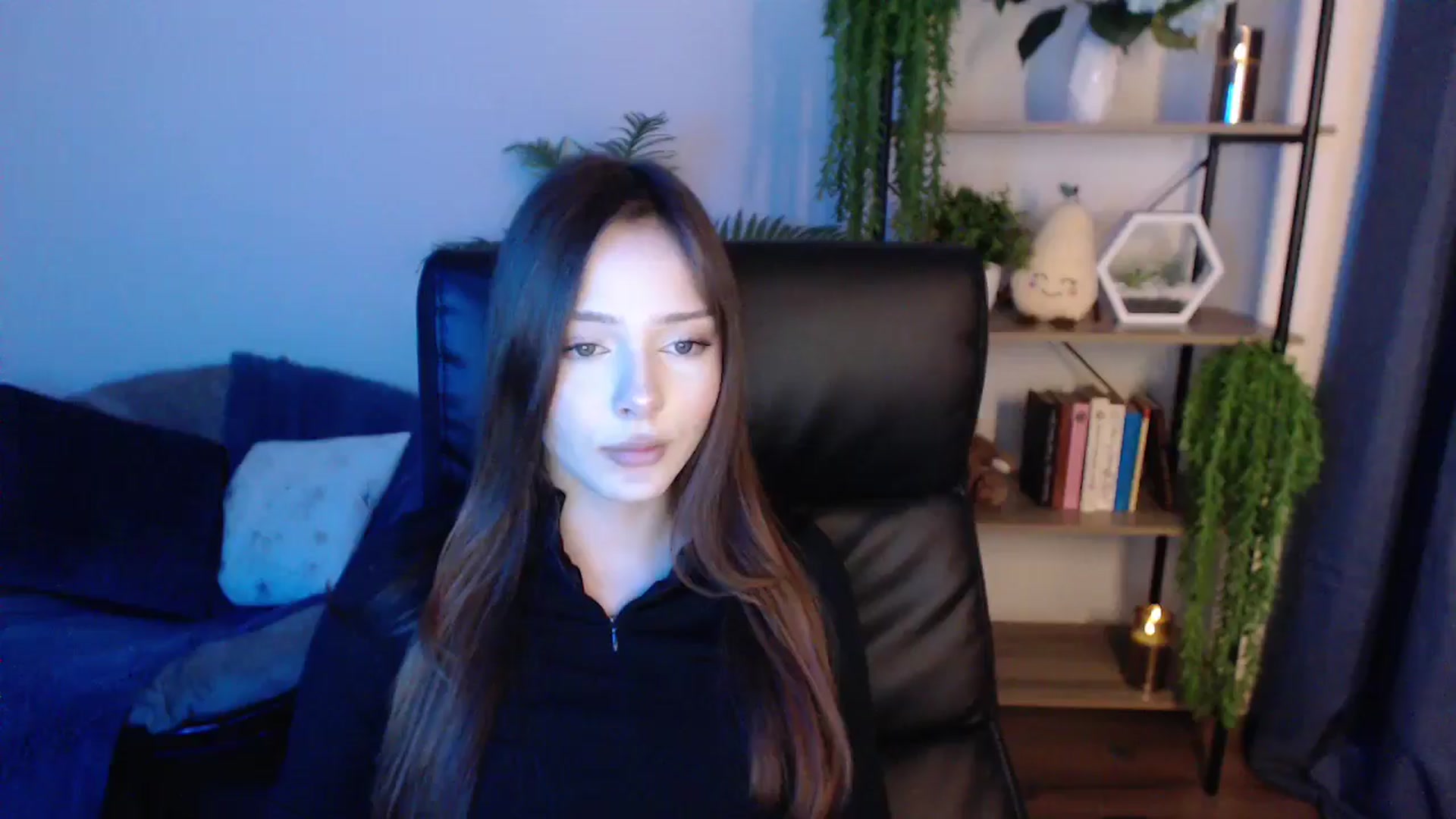 Gallery image thumbnail from KateManelli's myfreecams stream on, 01/20/2025, 14:11 image 5 of 20
