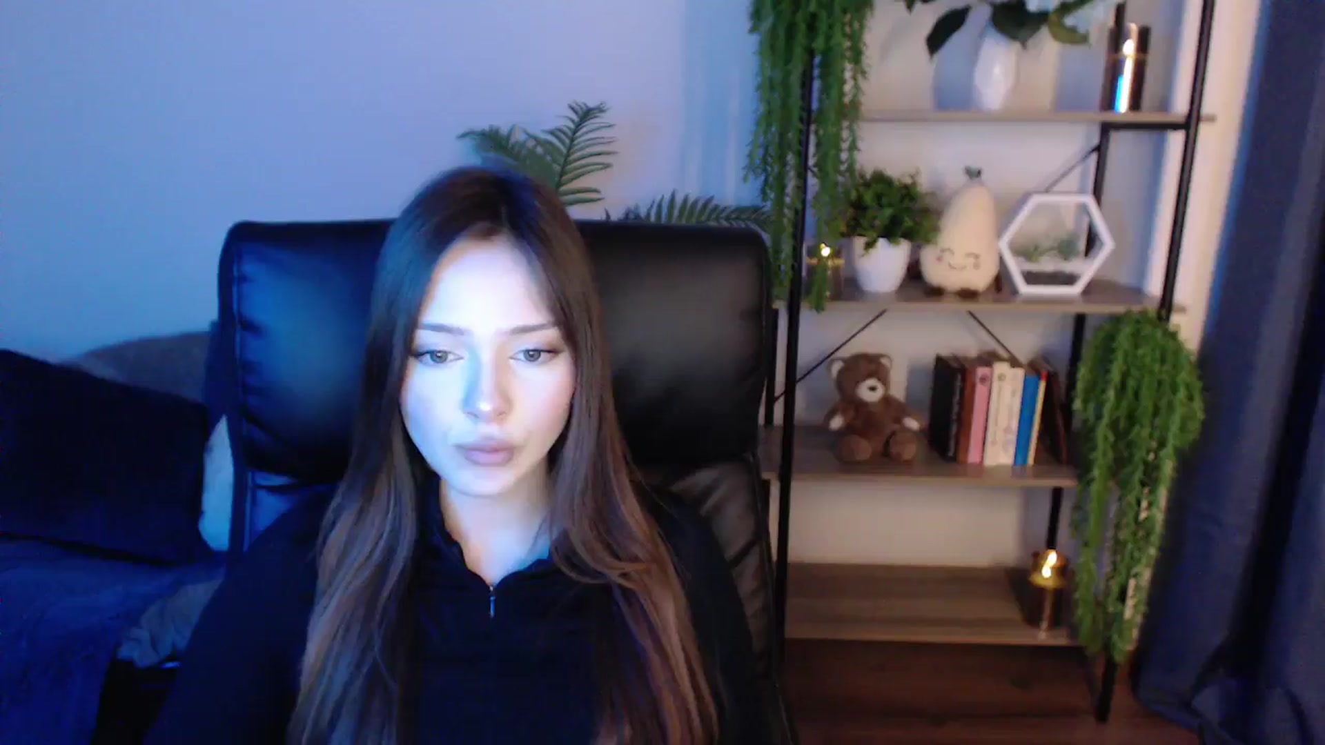 Gallery image thumbnail from KateManelli's myfreecams stream on, 01/20/2025, 14:11 image 18 of 20