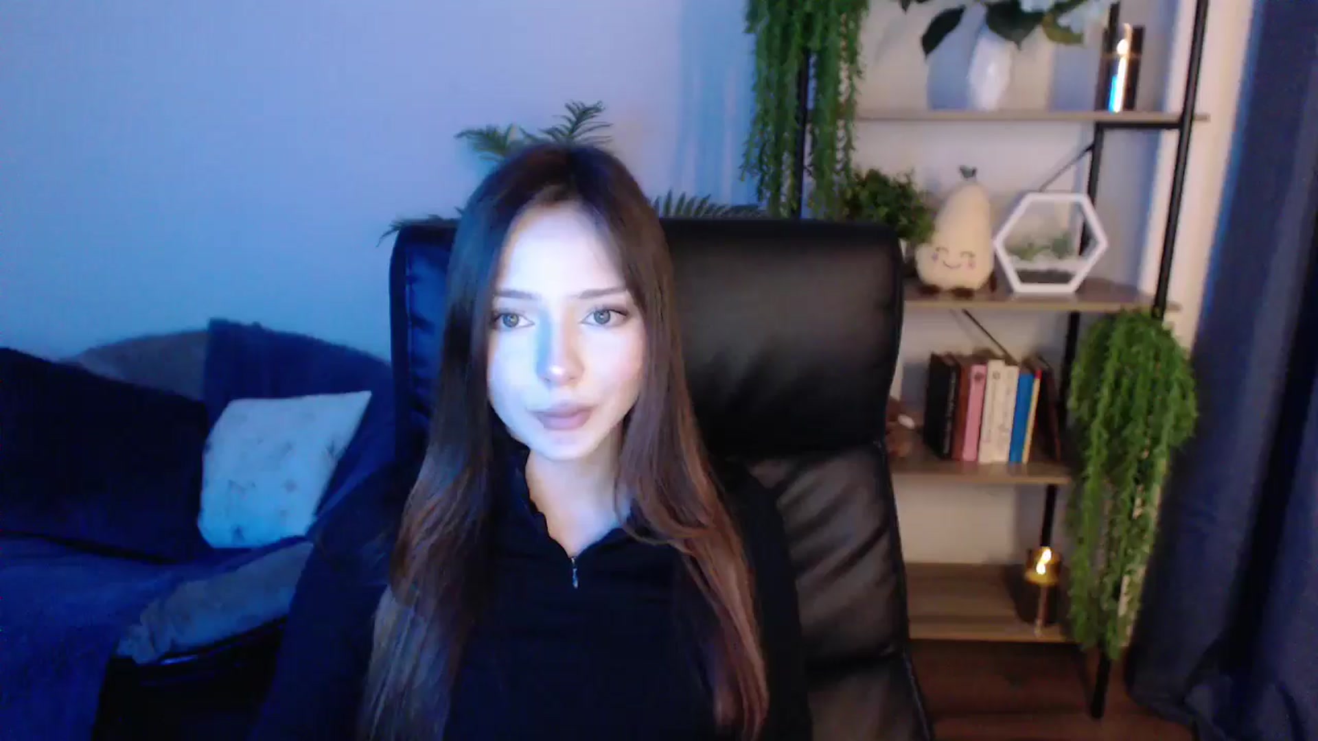 Gallery image thumbnail from KateManelli's myfreecams stream on, 01/20/2025, 14:11 image 9 of 20