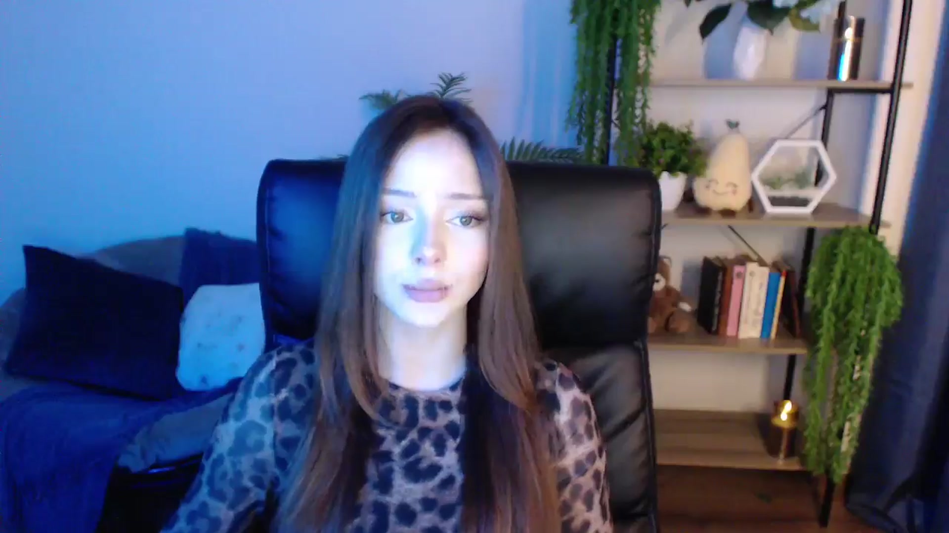 Gallery image thumbnail from KateManelli's myfreecams stream on, 01/21/2025, 11:33 image 16 of 20