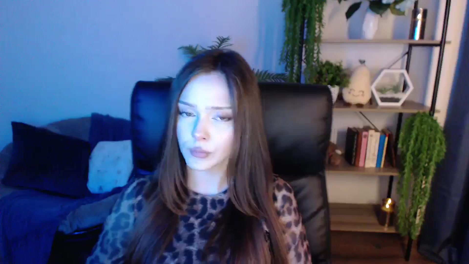 Gallery image thumbnail from KateManelli's myfreecams stream on, 01/21/2025, 13:49 image 16 of 20