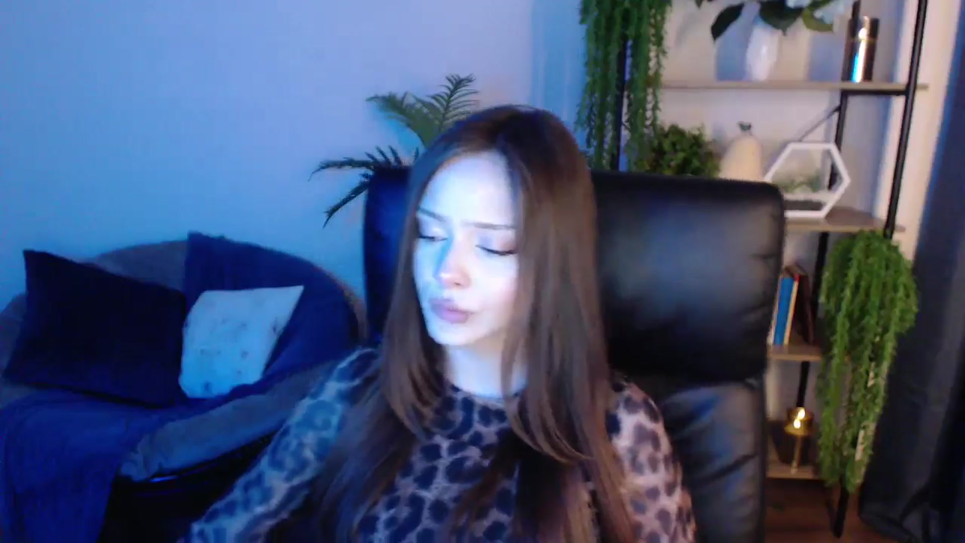 Gallery image thumbnail from KateManelli's myfreecams stream on, 01/21/2025, 13:49 image 17 of 20